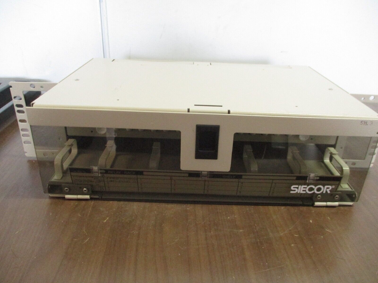 Corning / Siecor Connection Housing FDC-CMH-024 Used