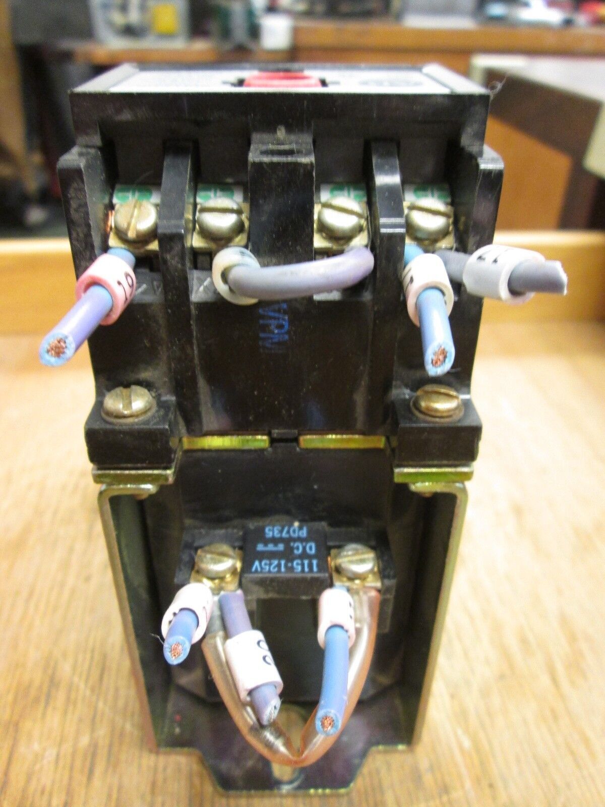 Allen-Bradley DC Relay 700DC-P40021 115-125VDC Coil Used