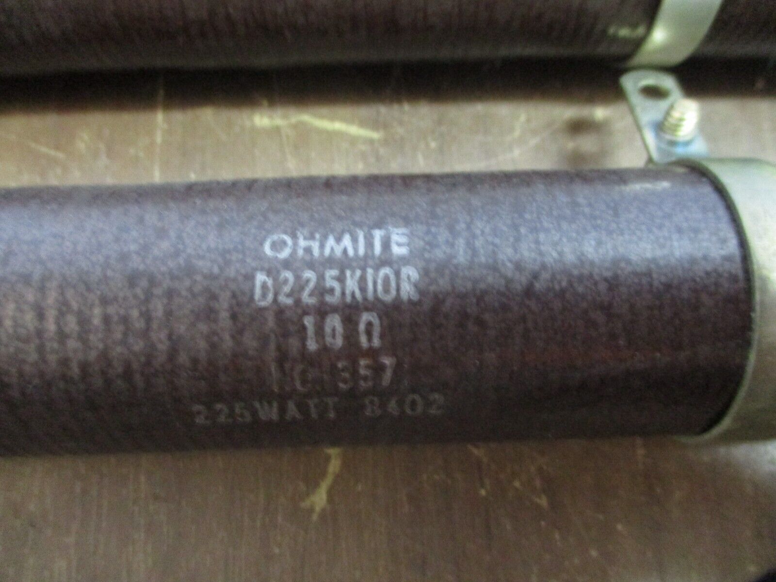 Ohmite Resistor D225KIOR 225W 10ohms *Lot of 2* Used