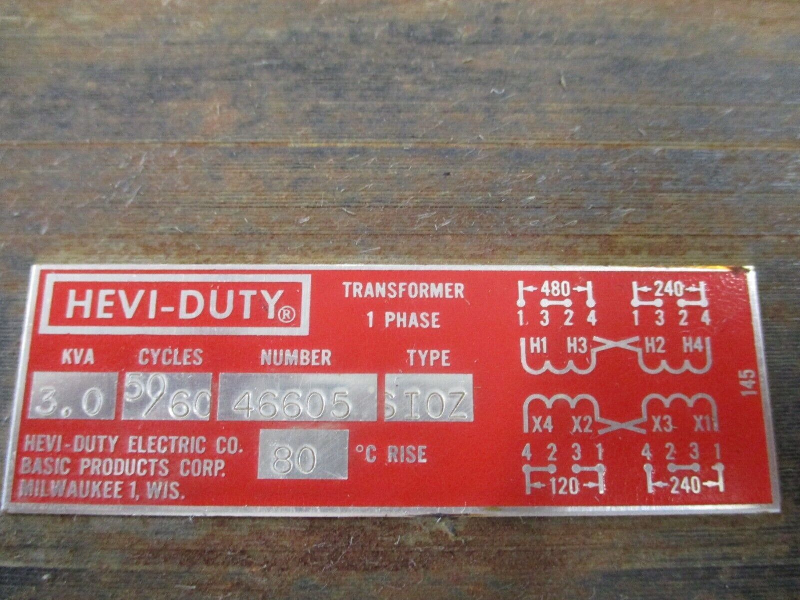 Hevi-Duty Type SIOZ Transformer 46605 3 KVA Pri : 240/480 Sec: 120/240V Used