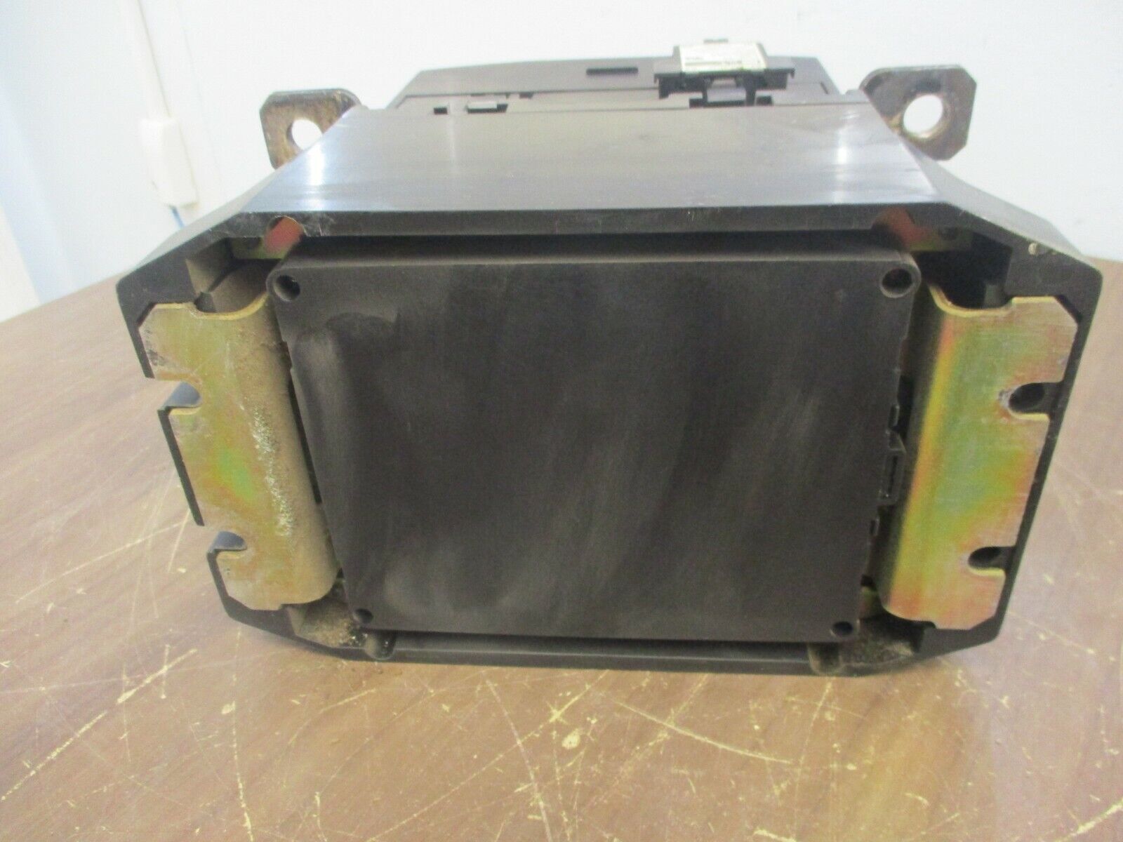 Toshiba Contactor C300A-E 100-240VAC/100-220VDC Coil 280A 600V Used