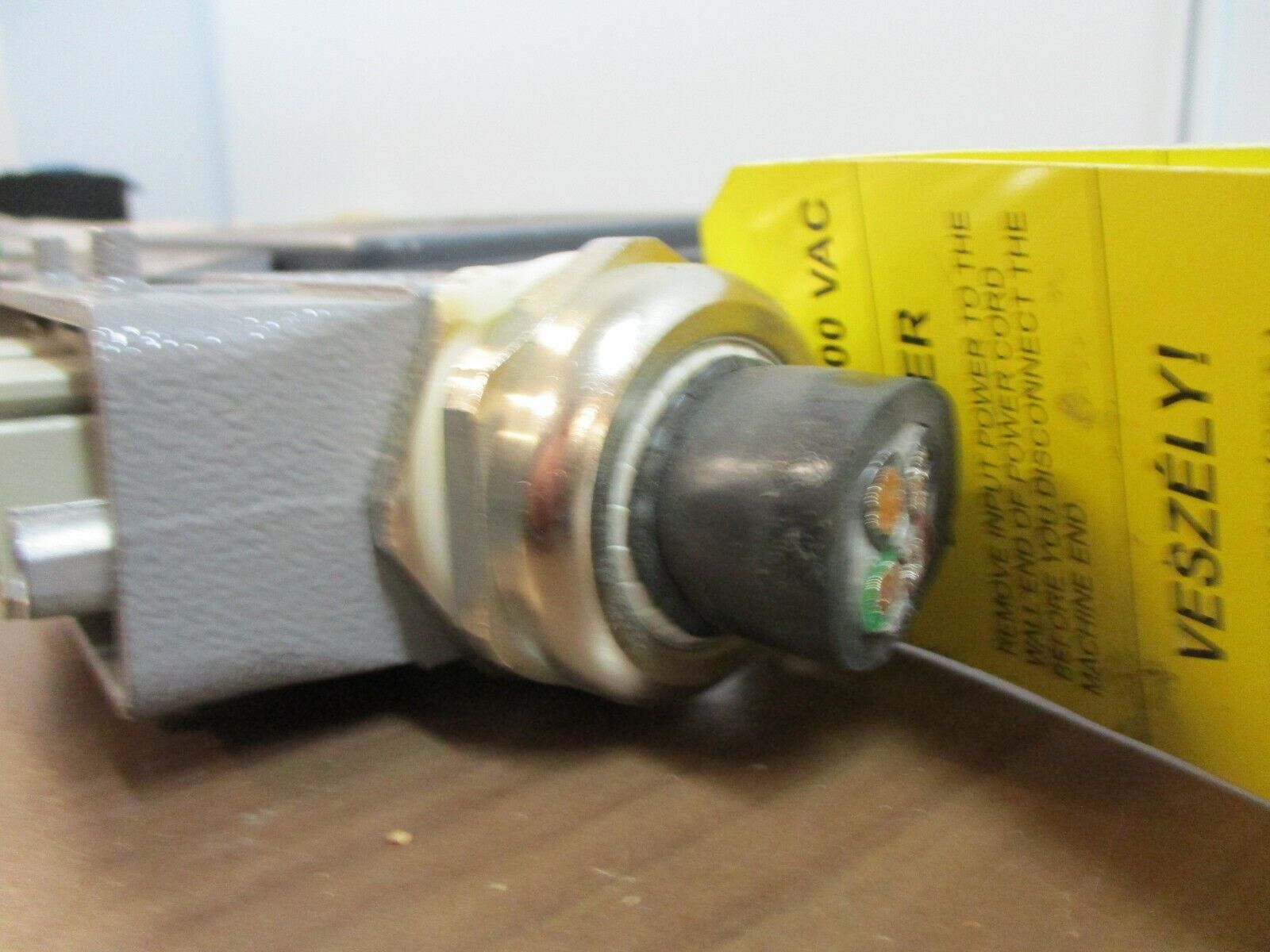 Harting 11S Connector PC-GF20 4-Pin Used