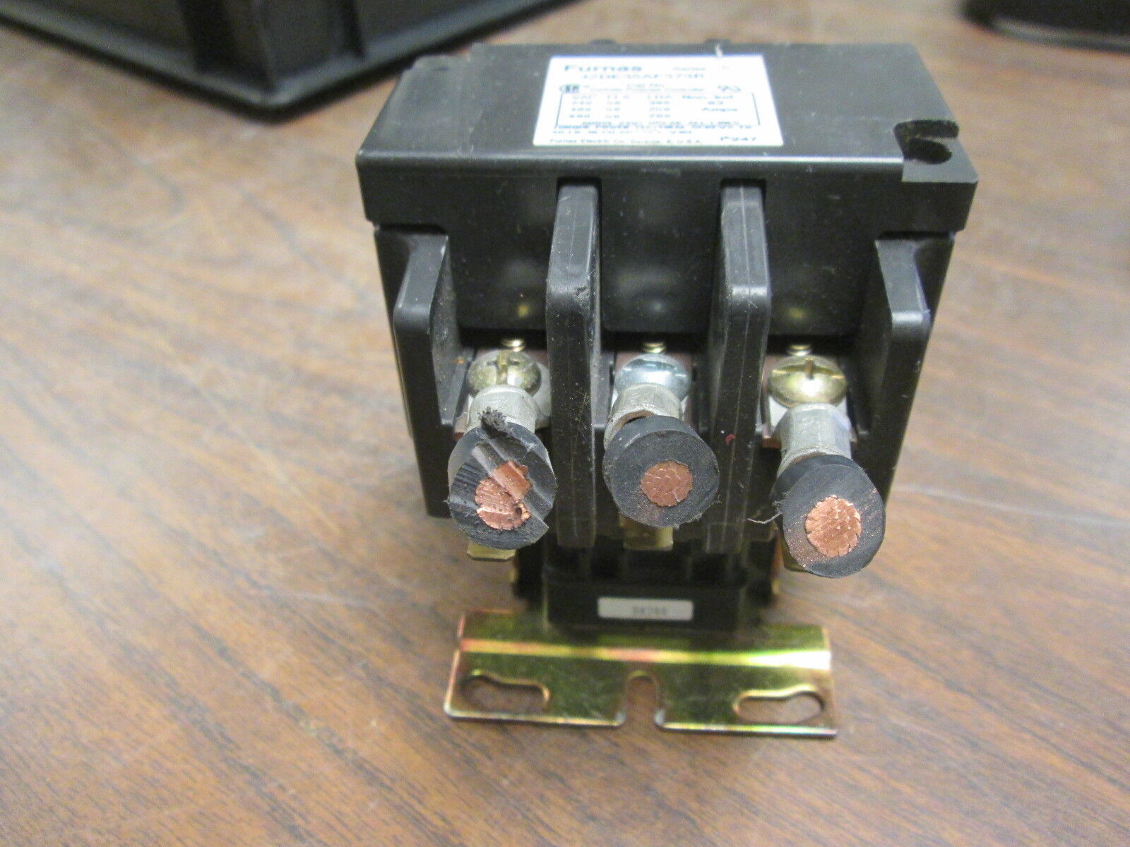 Furnas Contactor 42DE35AF373R 120V Coil 63A Used
