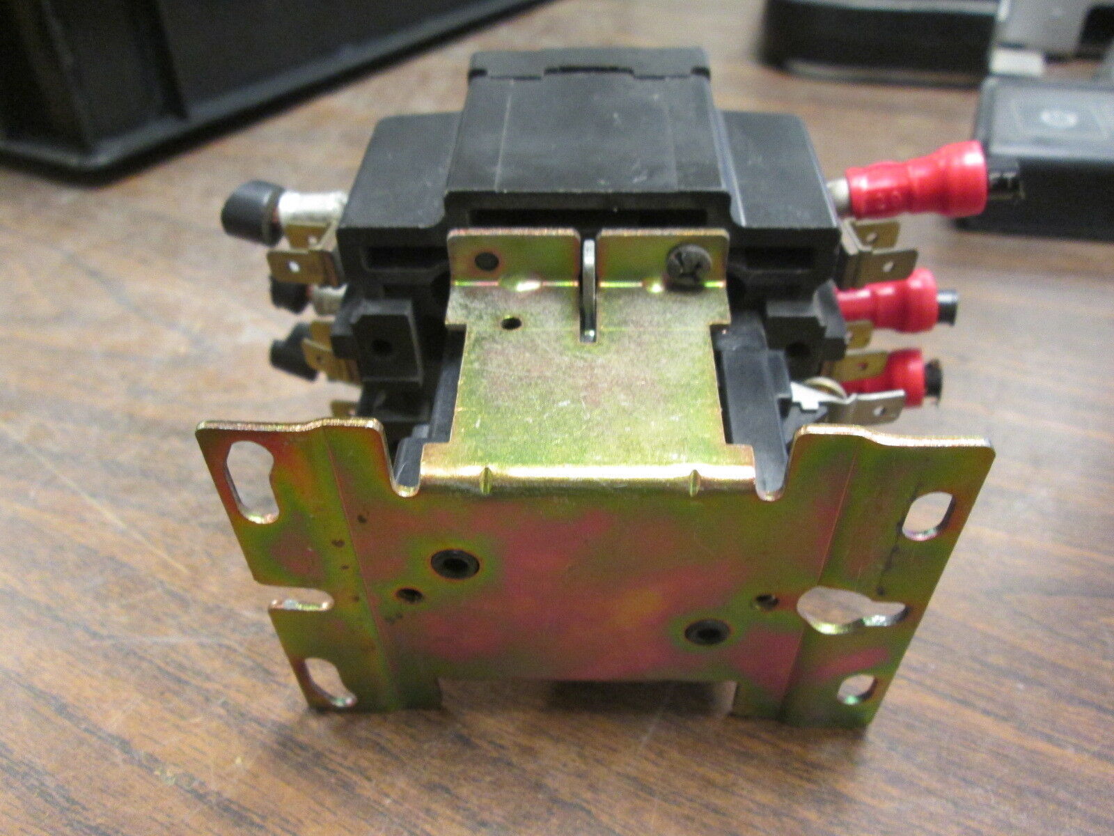 Furnas Contactor 42DE35AF373R 120V Coil 63A Used