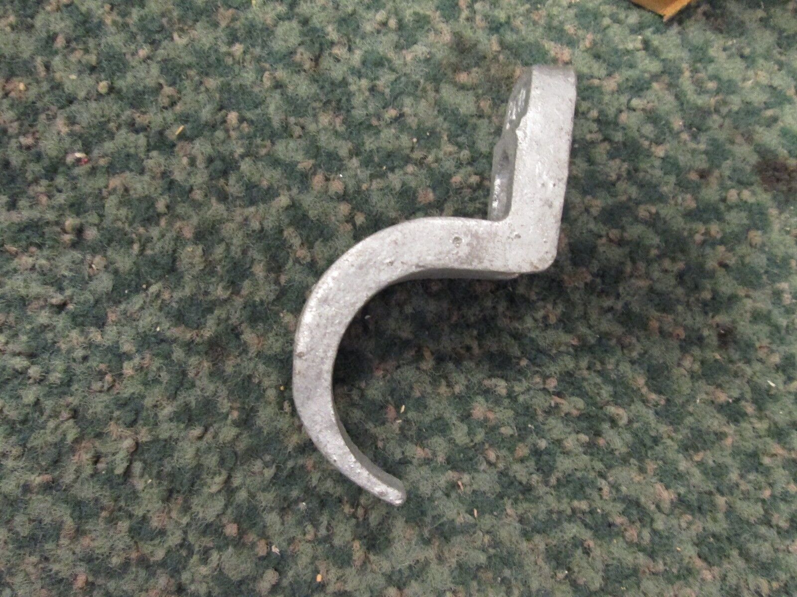 Oz-Gedney 1-Hole Pipe Straps 14-125G Size 1-1/4" *Box of 25* New Surplus