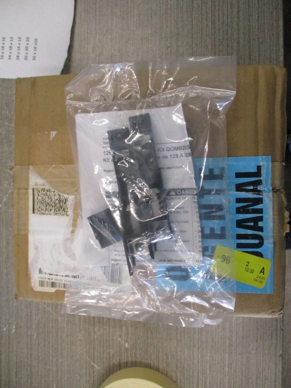 Square D Mounting Base Kit QOMB2S125 Ser. G01 125A 120/240V 1P 50/60 Hz 2-Space
