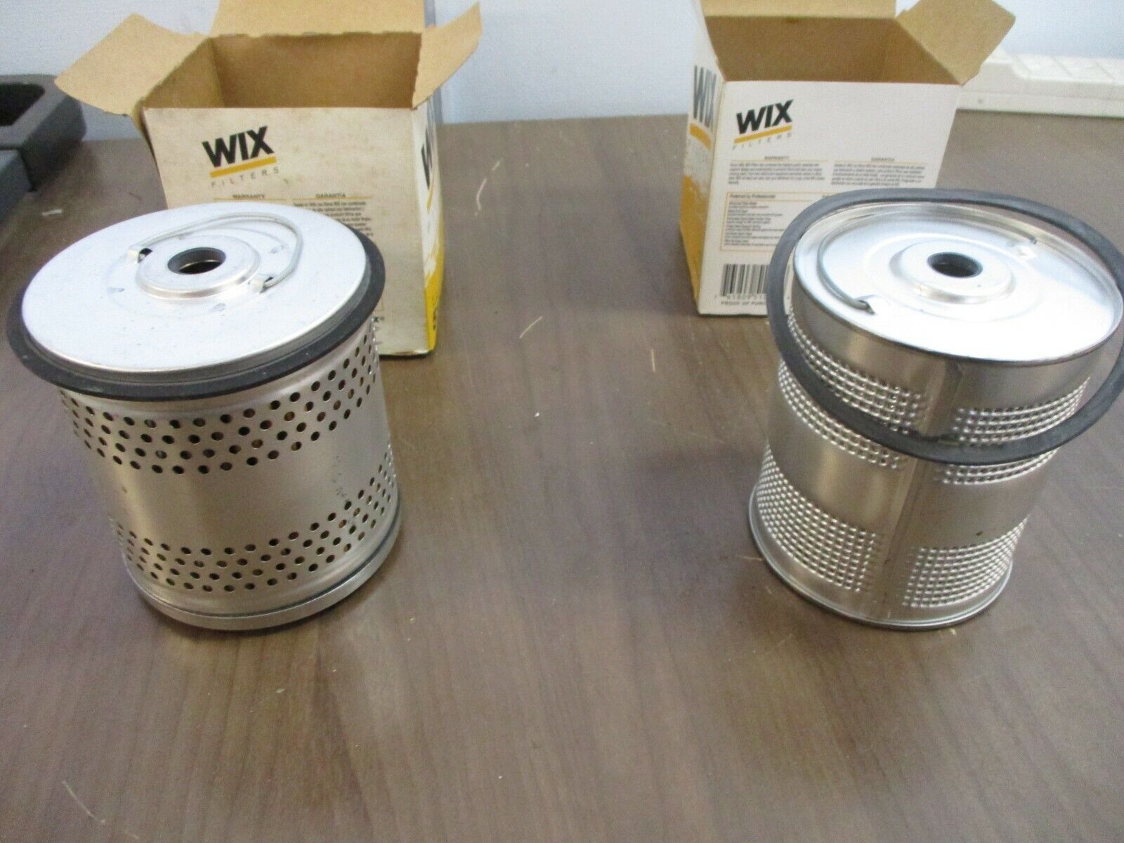 Wix Oil Filter 51010 *Lot of 2* New Surplus