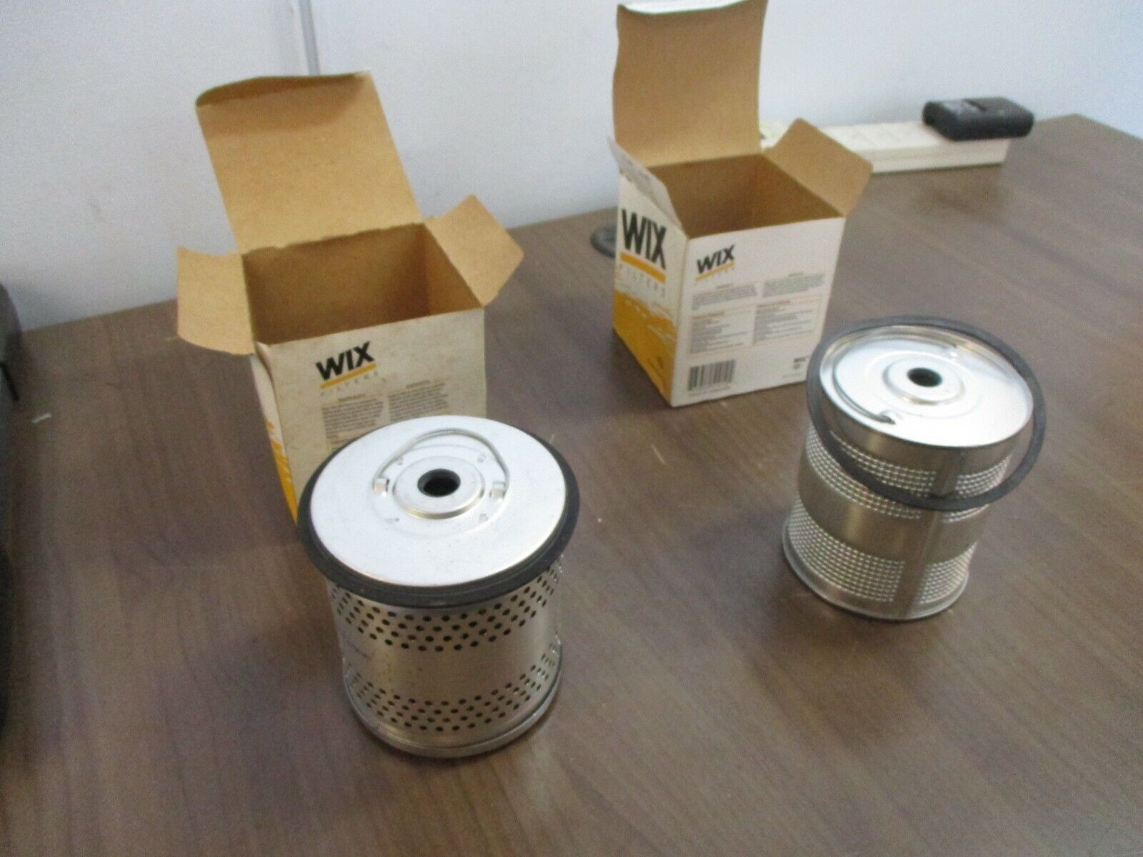 Wix Oil Filter 51010 *Lot of 2* New Surplus