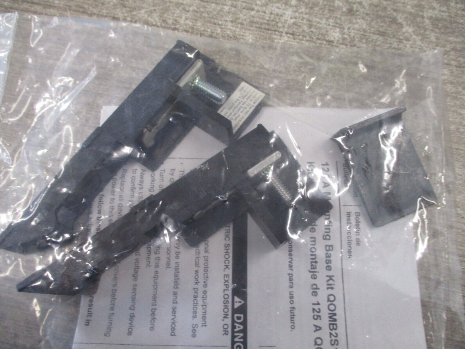 Square D Mounting Base Kit QOMB2S125 125A 120/240V 1P 50/60 Hz 2-Space