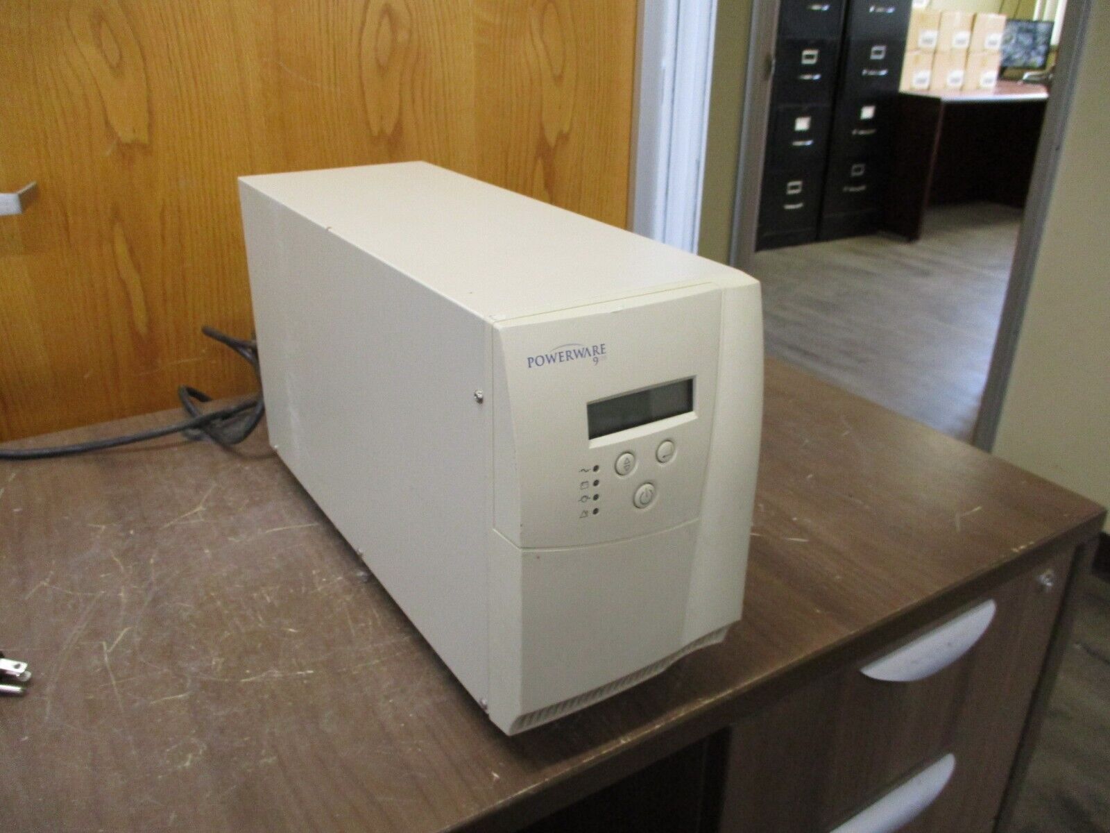 Powerware PW9120700 UPS 05147356-5501 700VA / 490W Output: ~100/110/120/127V