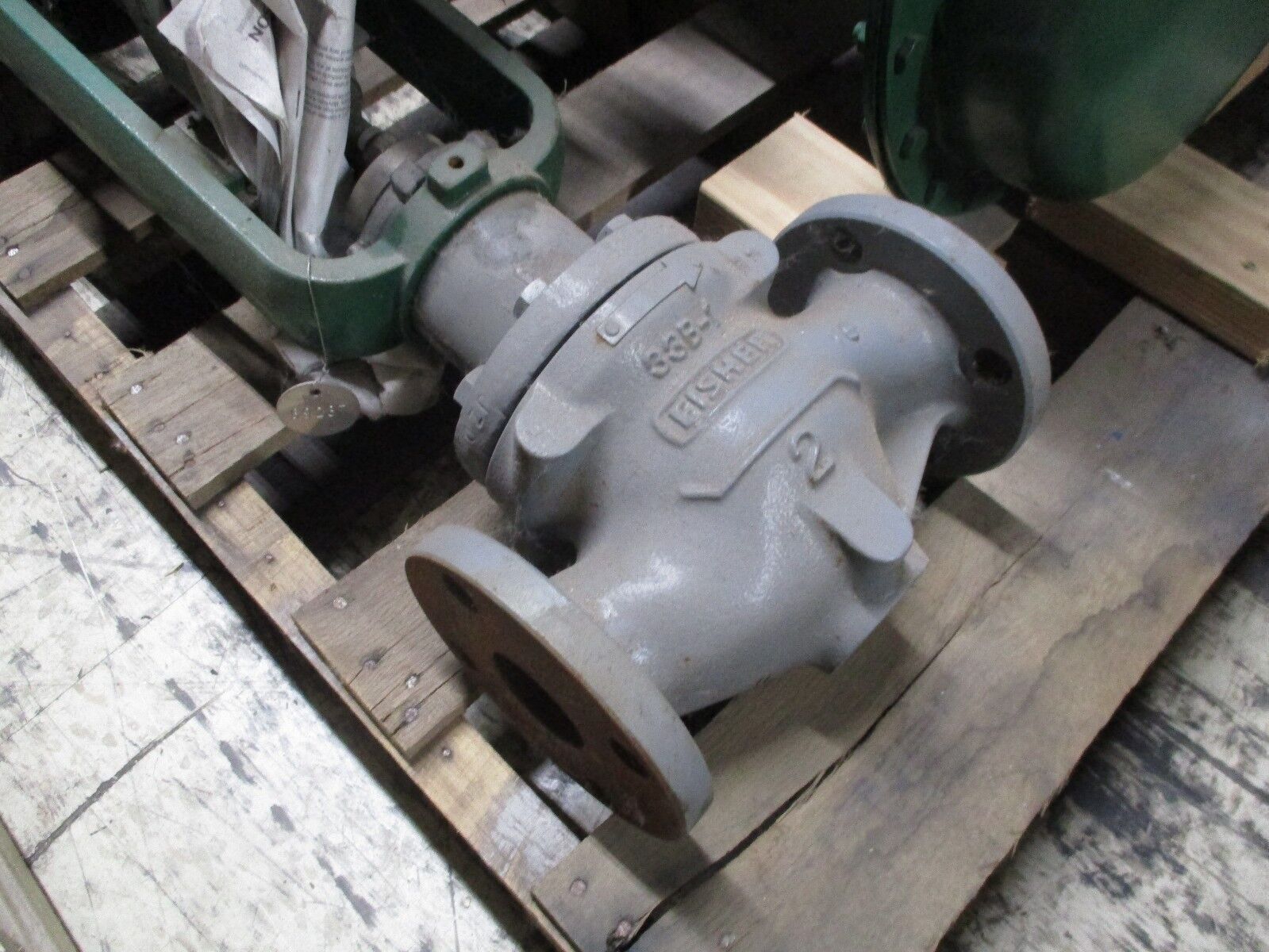 Fisher Diaphragm Control Valve w/ Positioner 667 / EZ Size 45 / 2" Used