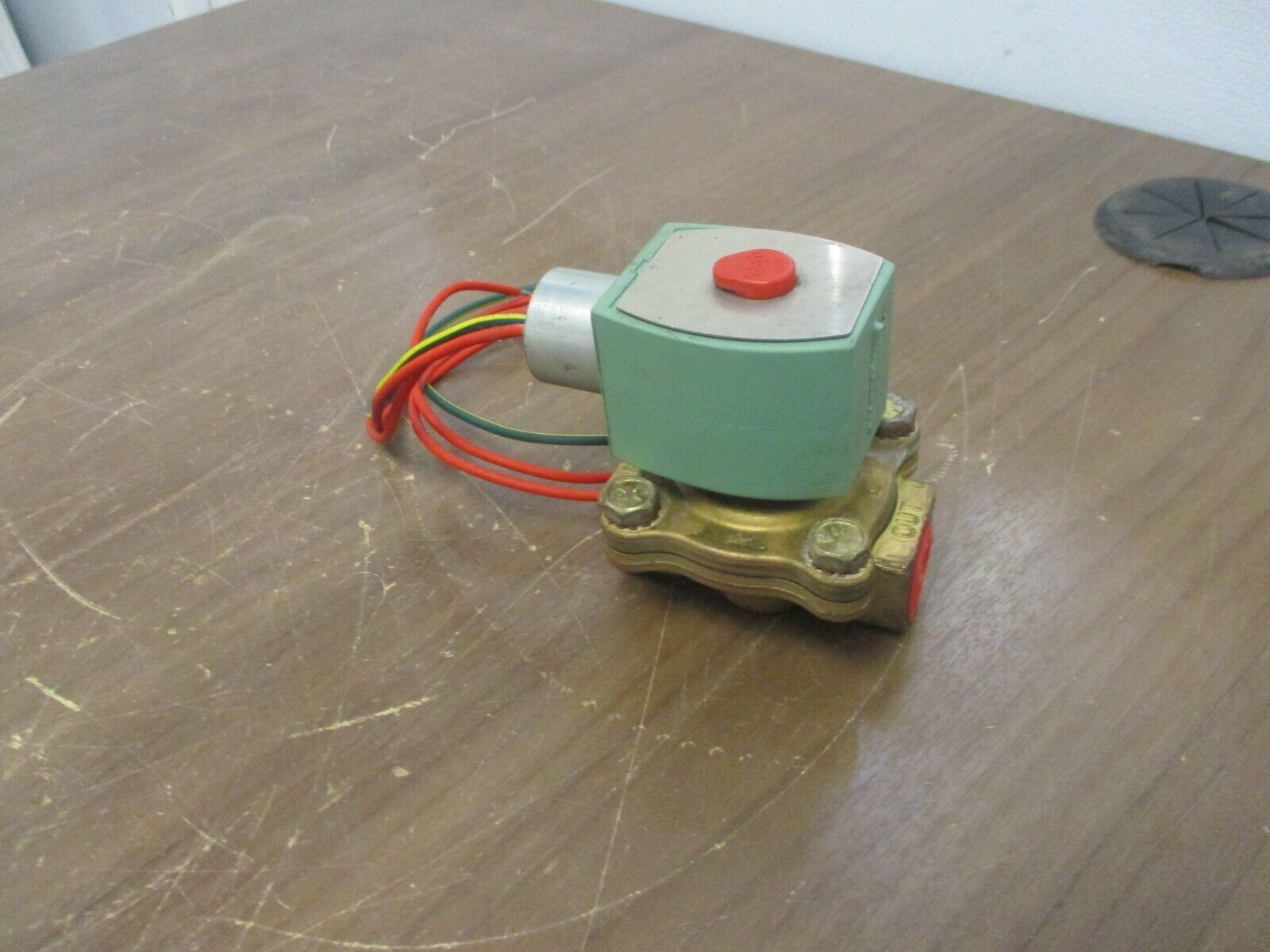 ASCO Red-Hat Solenoid Valve 8210G002 5-135PSI Used