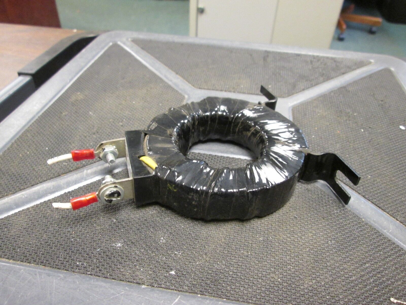 Crompton Current Transformer 811-943 Ratio 50:5A