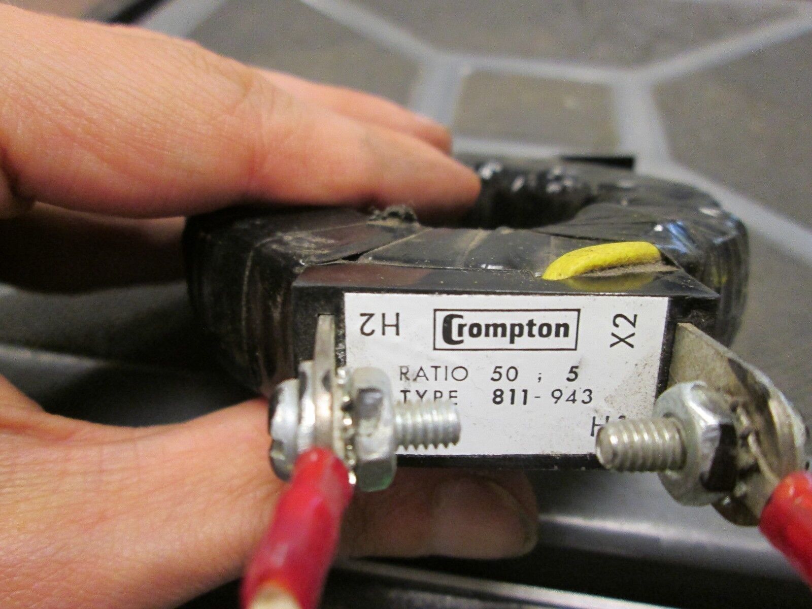 Crompton Current Transformer 811-943 Ratio 50:5A