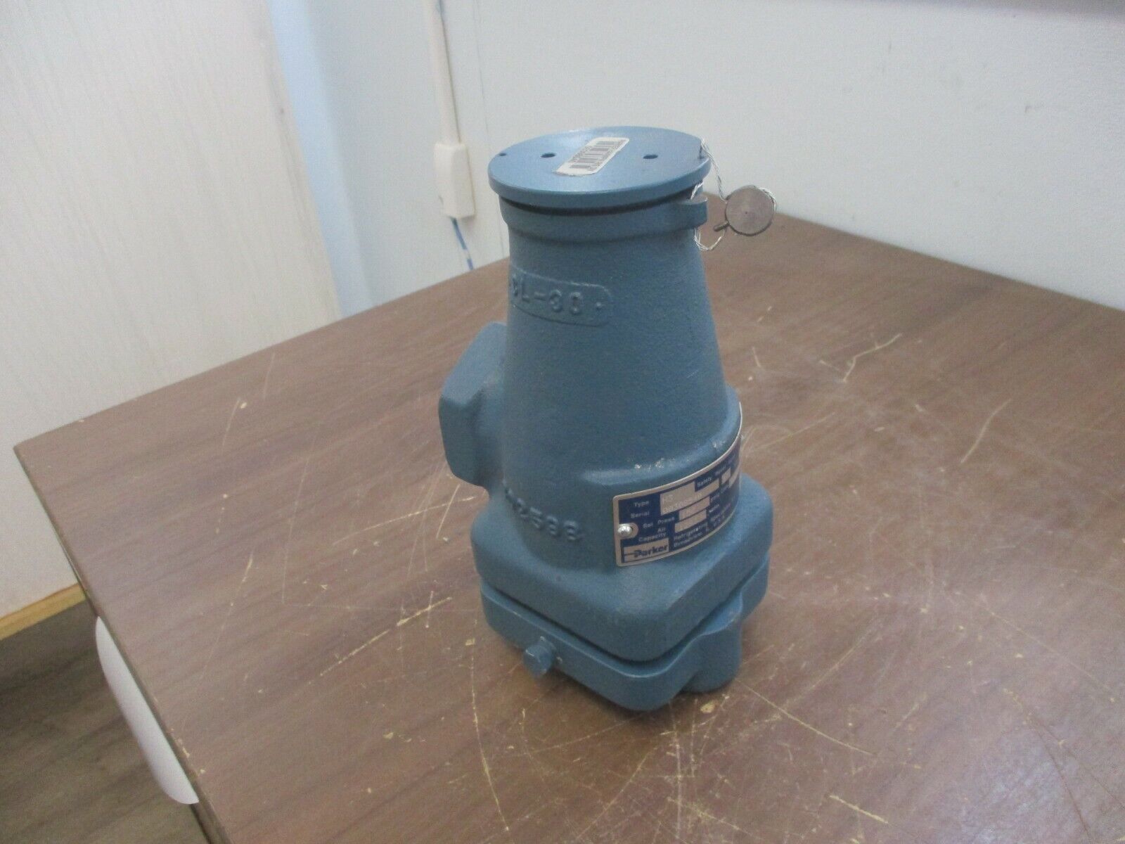 Parker Safety Relief Valve H3 150PSIG 1283SCFM Inlet: 3/4" Outlet: 1-1/4" Used