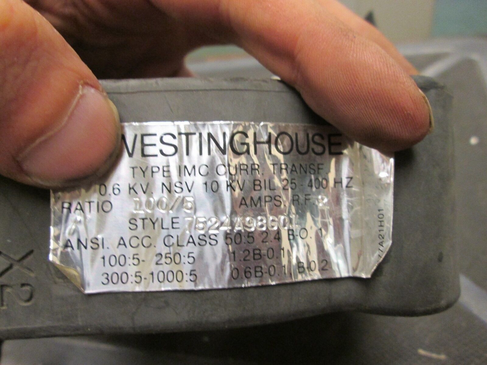 Westinghouse Current Transformer 7524A98G01 Ratio 100/5A BIL 10 KV 25-400Hz