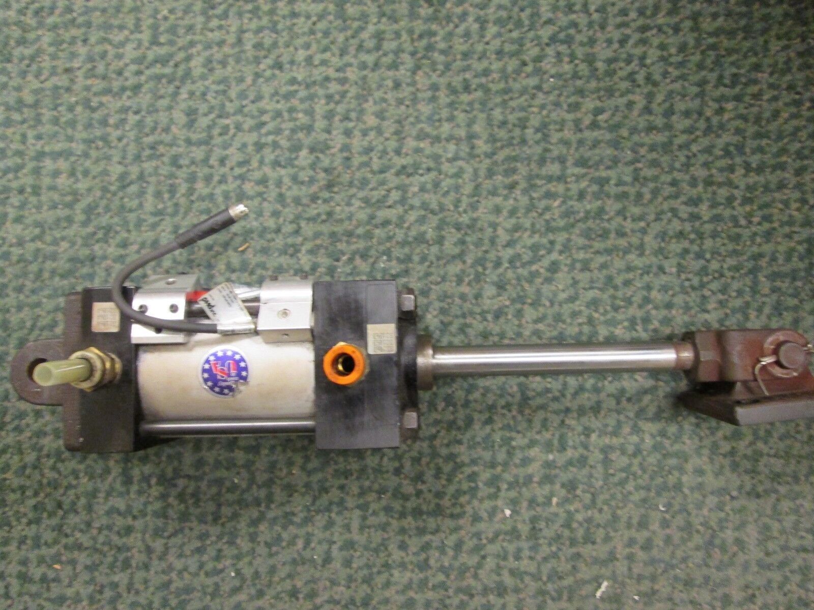 Hydro-Line Q5 Aluminum Cylinder Q5DC-2.5X2 B-.63-2-N-L-H-2-2-X 194061204 Used
