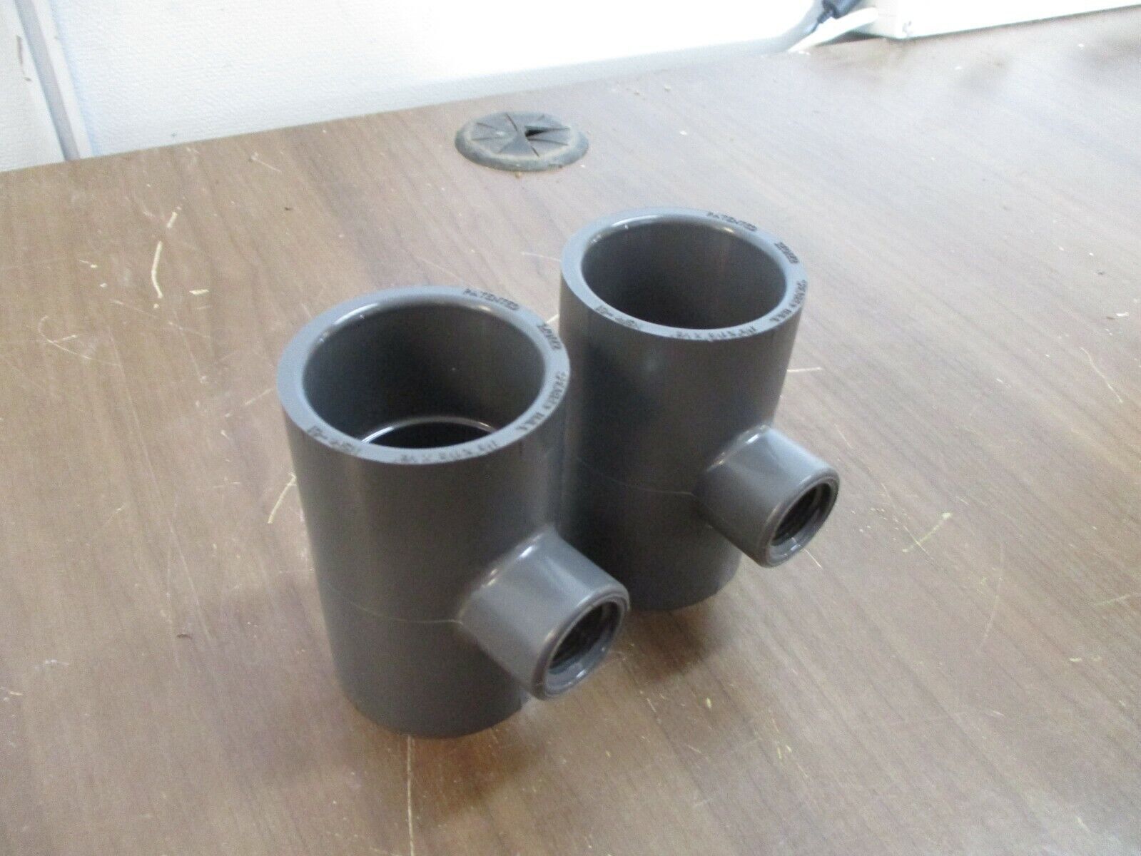 Spears Tee Fitting 3ZQ1Z2 Size: 1 1/2" x 1 1/2" x 1/2" *Lot of 2* Used