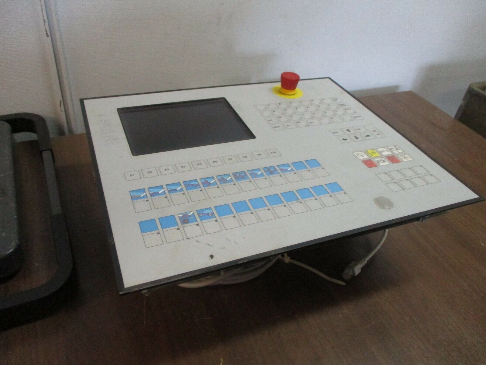 Pro-Face HMI Panel FPRO0177.00 Used