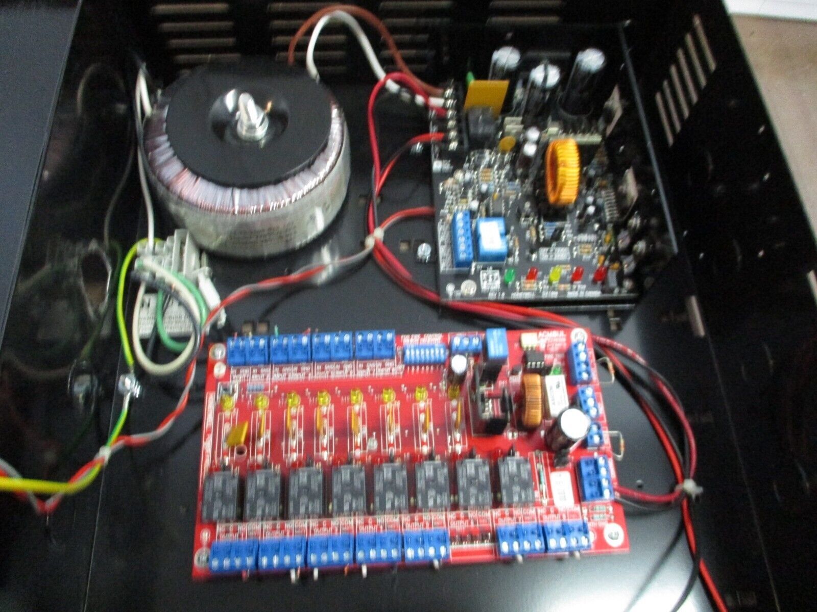 Honeywell Power Supply HP600ULACM8 12/24VDC *No Batteries* Used