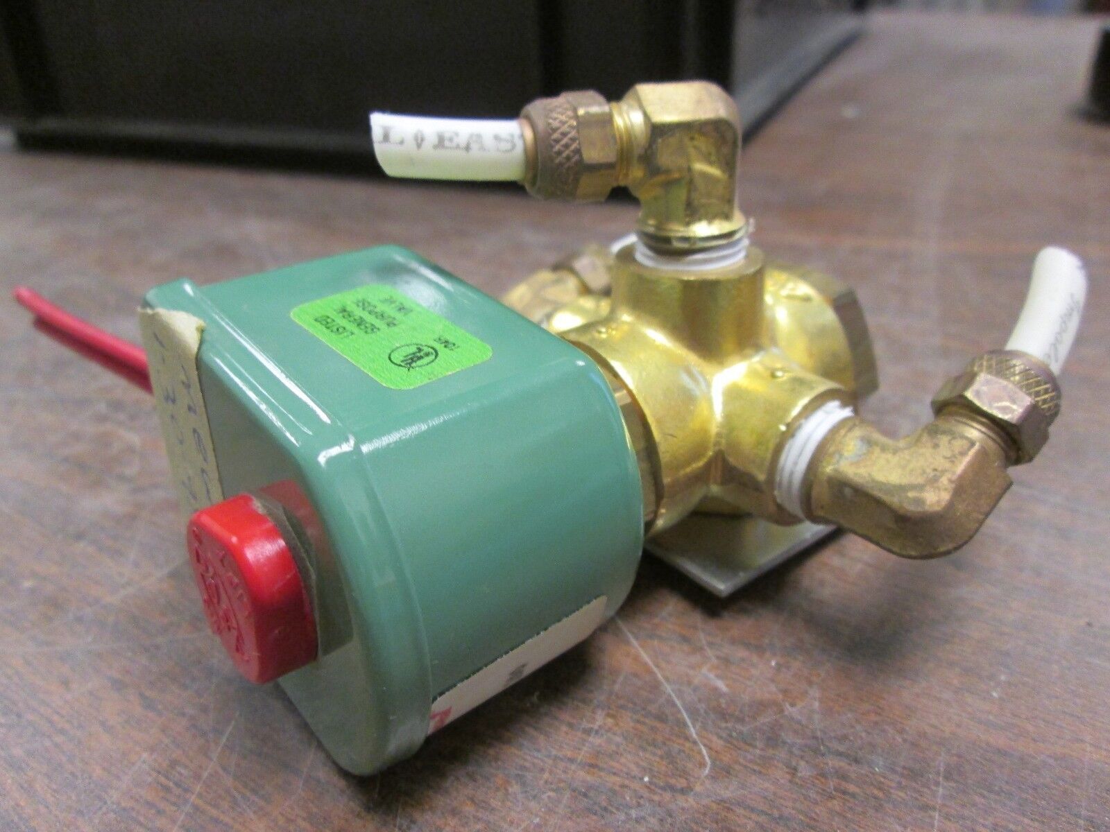 ASCO Red-Hat Valve 8320A5 100PSI 120V @ 60Hz 110V @ 50Hz 9 Watts used