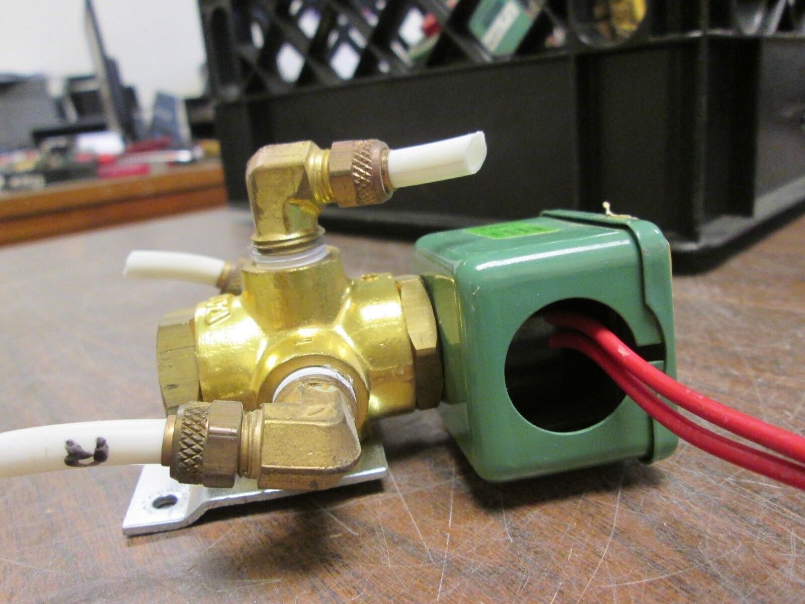 ASCO Red-Hat Valve 8320A5 100PSI 120V @ 60Hz 110V @ 50Hz 9 Watts used