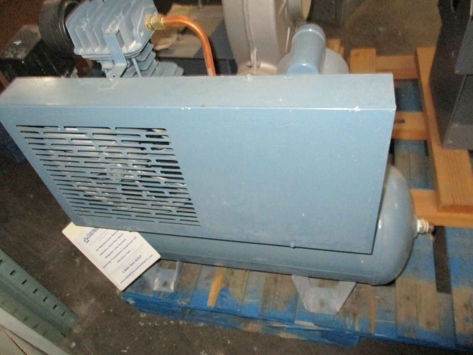 General Air Tank Mounted Air Compressor LT29050A 1/2HP 115/208-230V 1Ph 50PSI