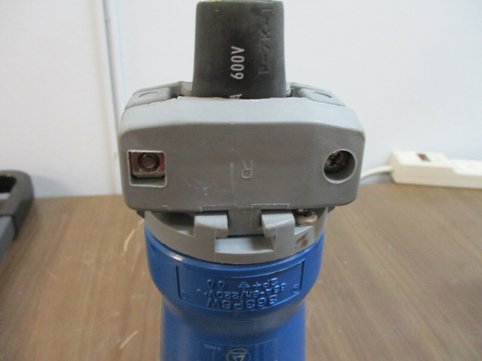 Hubbell Plug 363P6W 63A 220V 2P+G Used