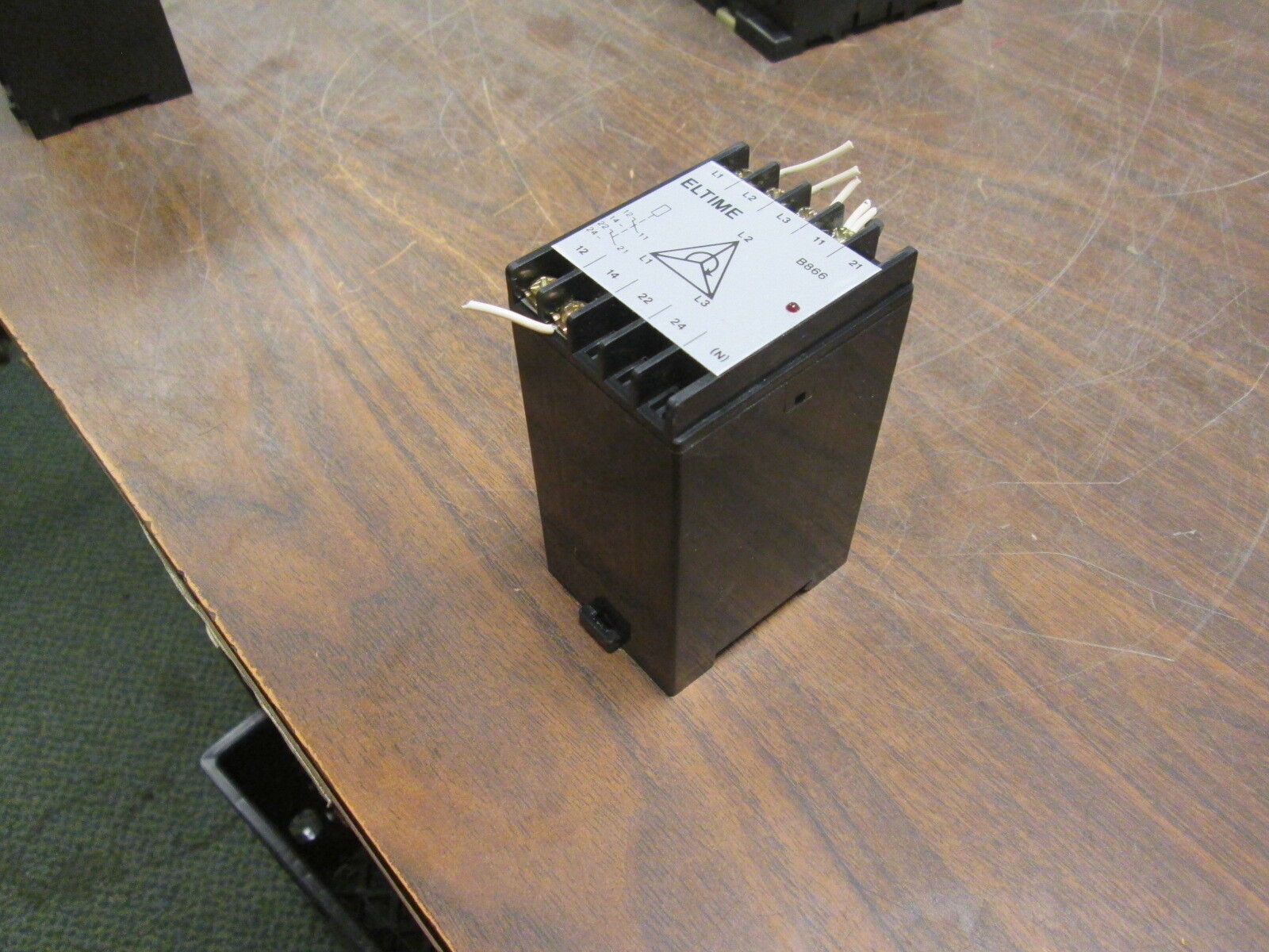 Eltime Phase Protection Relay B866 480V 3Ph 3W *Broken Top Clips* Used