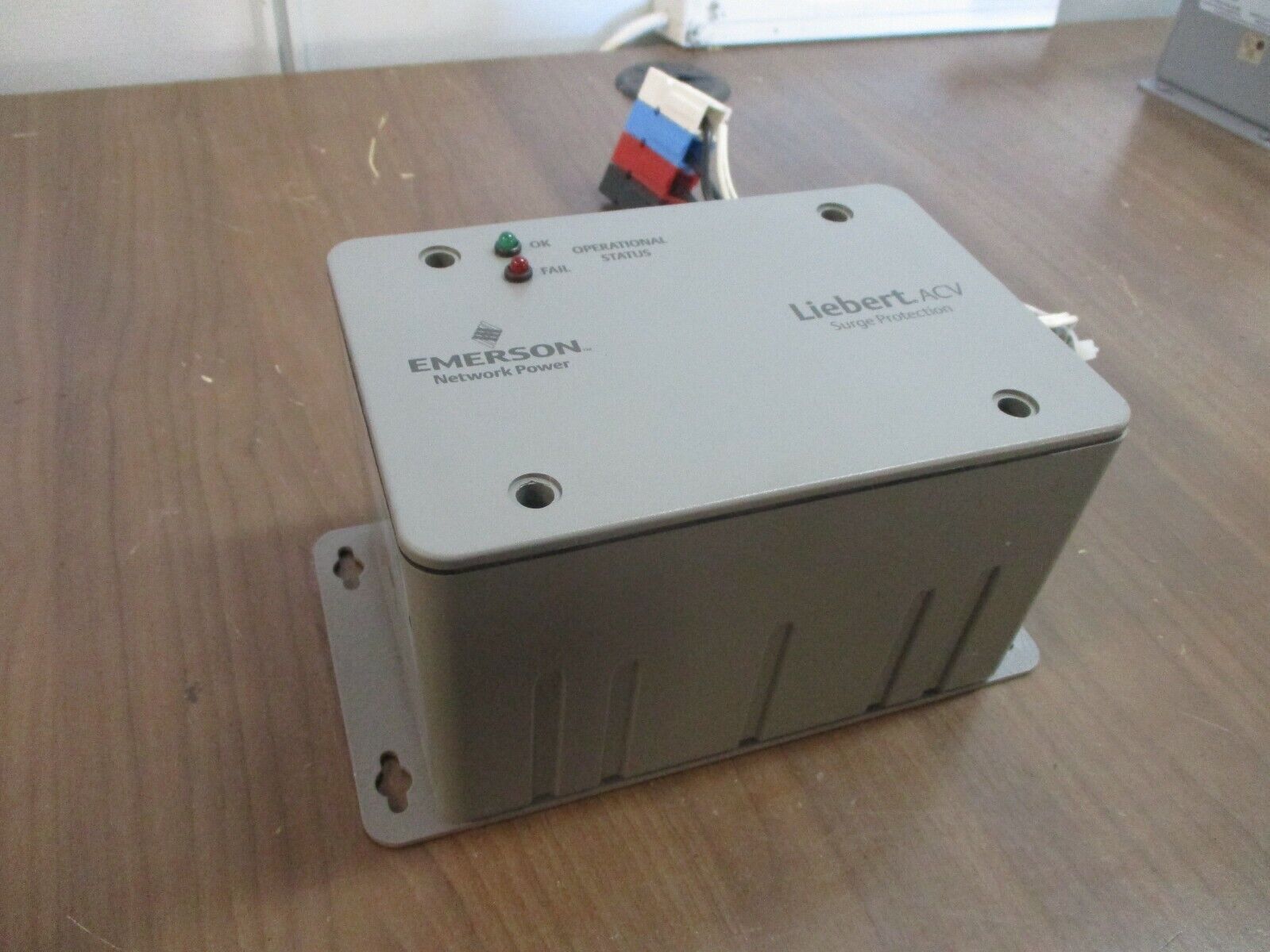 Emerson Liebert ACV Surge Suppressor ACV120Y200RKE 20kA 120/208V 3Ph 4W 50/60Hz