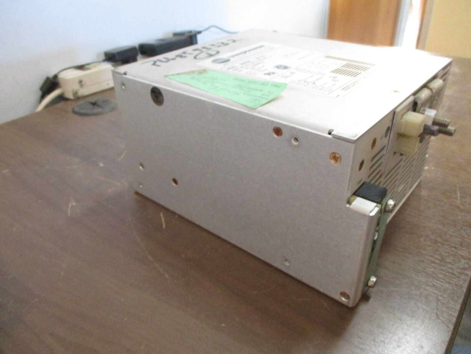 Unipower JM4000/8S-5U Power Supply 001-1612-100 Rev. B 800W Output: V1=15V @ 54A