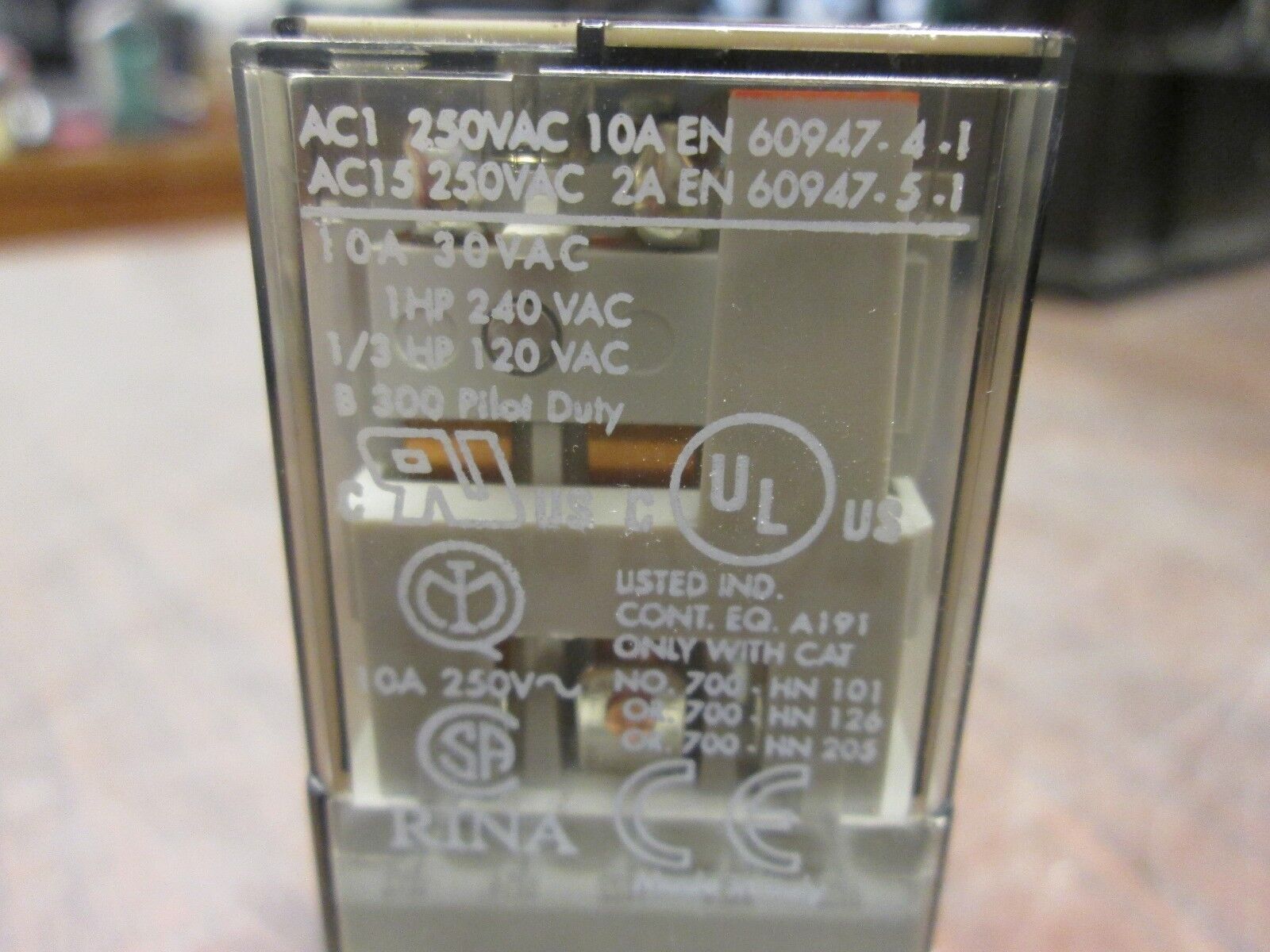 Allen-Bradley Relay 700-HA33Z24 24VDC Coil w/ Base Used