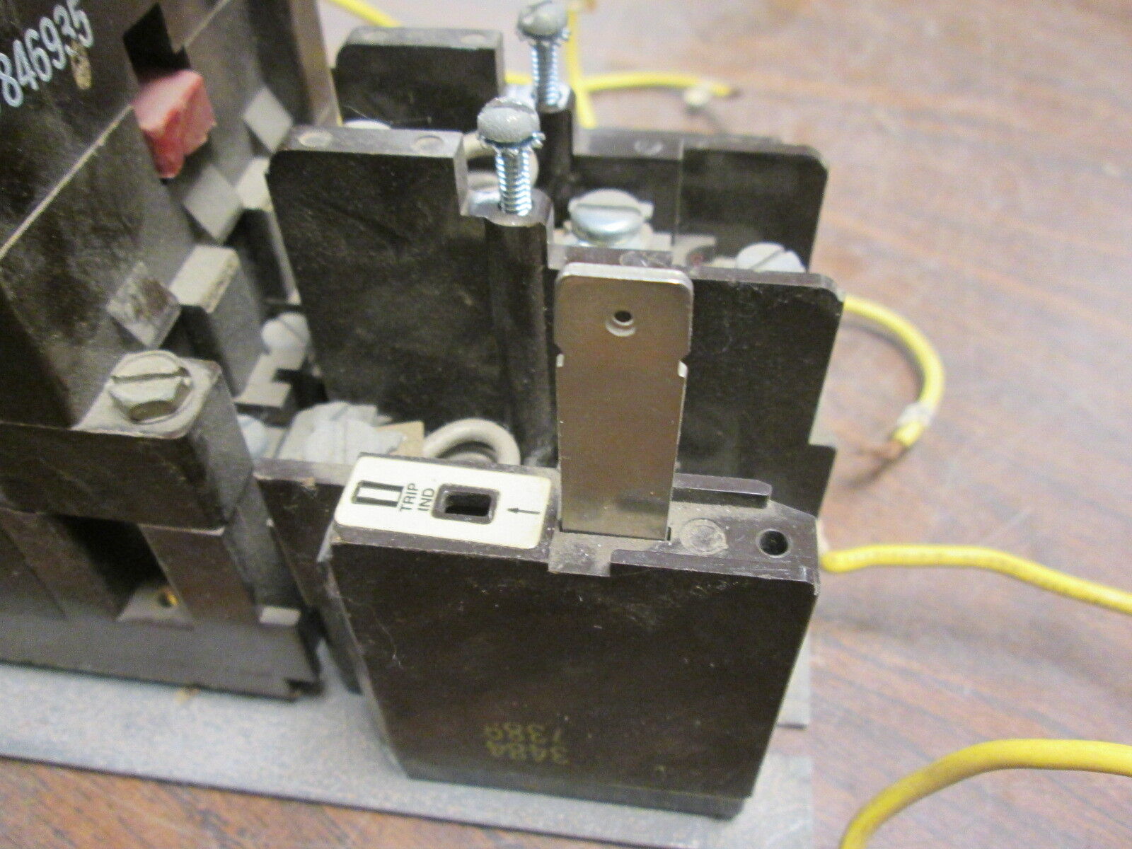 Cutler-Hammer Size 1 Starter A10CN0 120V Coil 27A *Missing Reset Button* Used