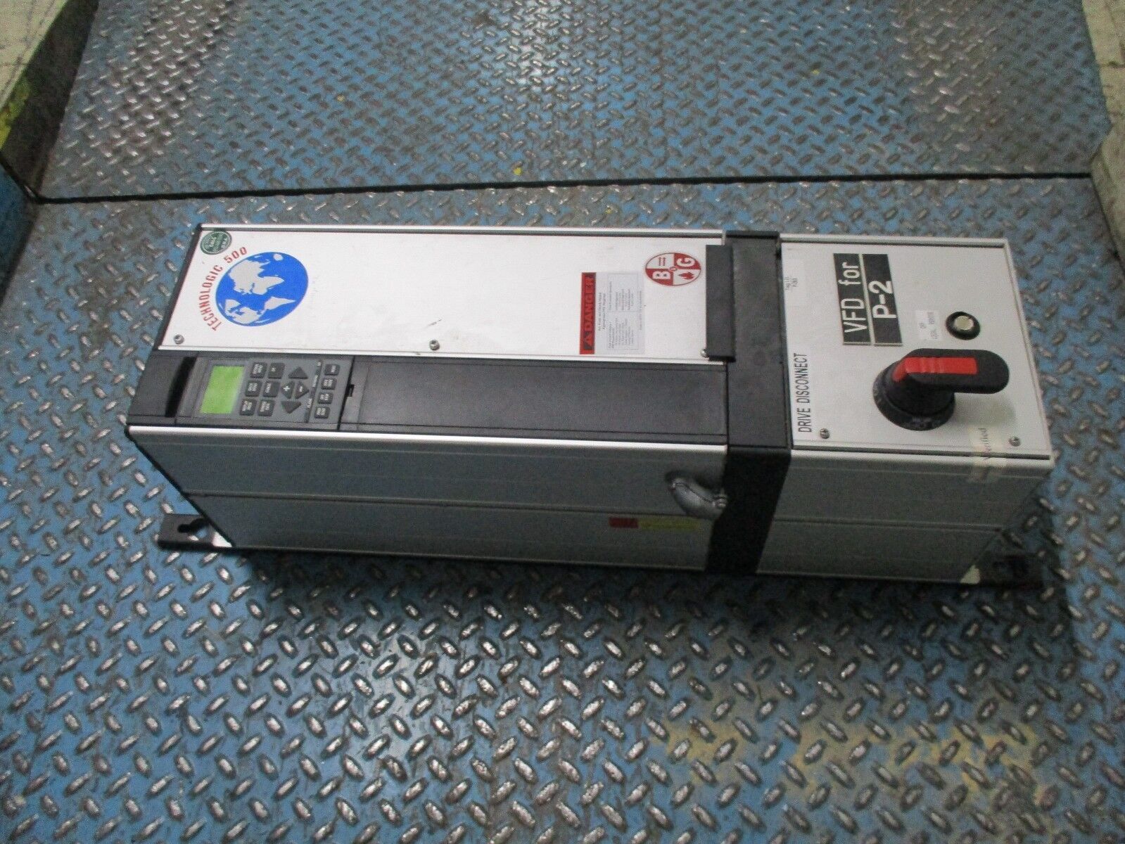 Danfoss VLT 6008 AC Drive w/ Disconnect 175Z7359 7.5HP Used