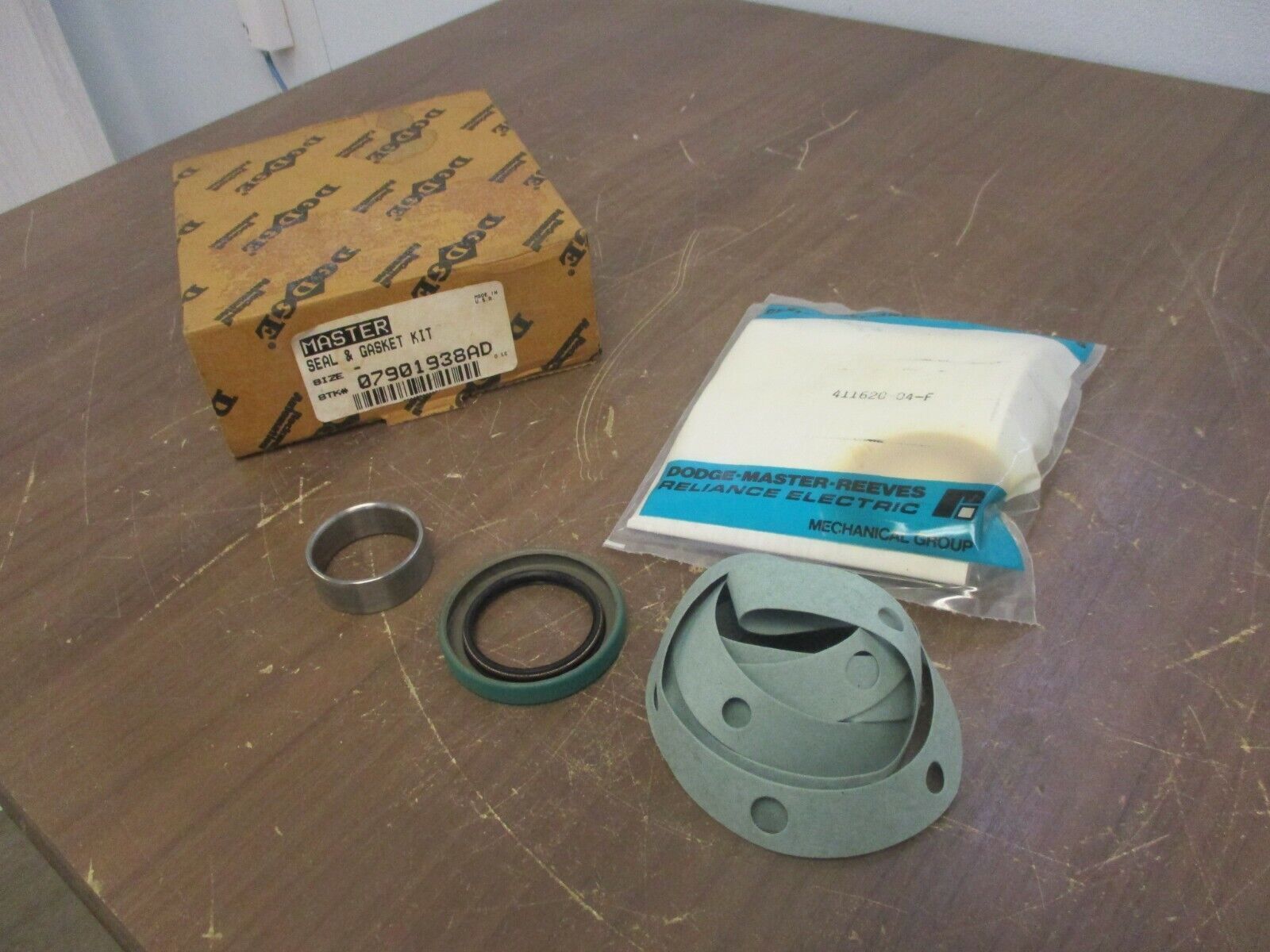 Dodge Master Seal & Gasket Kit 07901938AD New Surplus