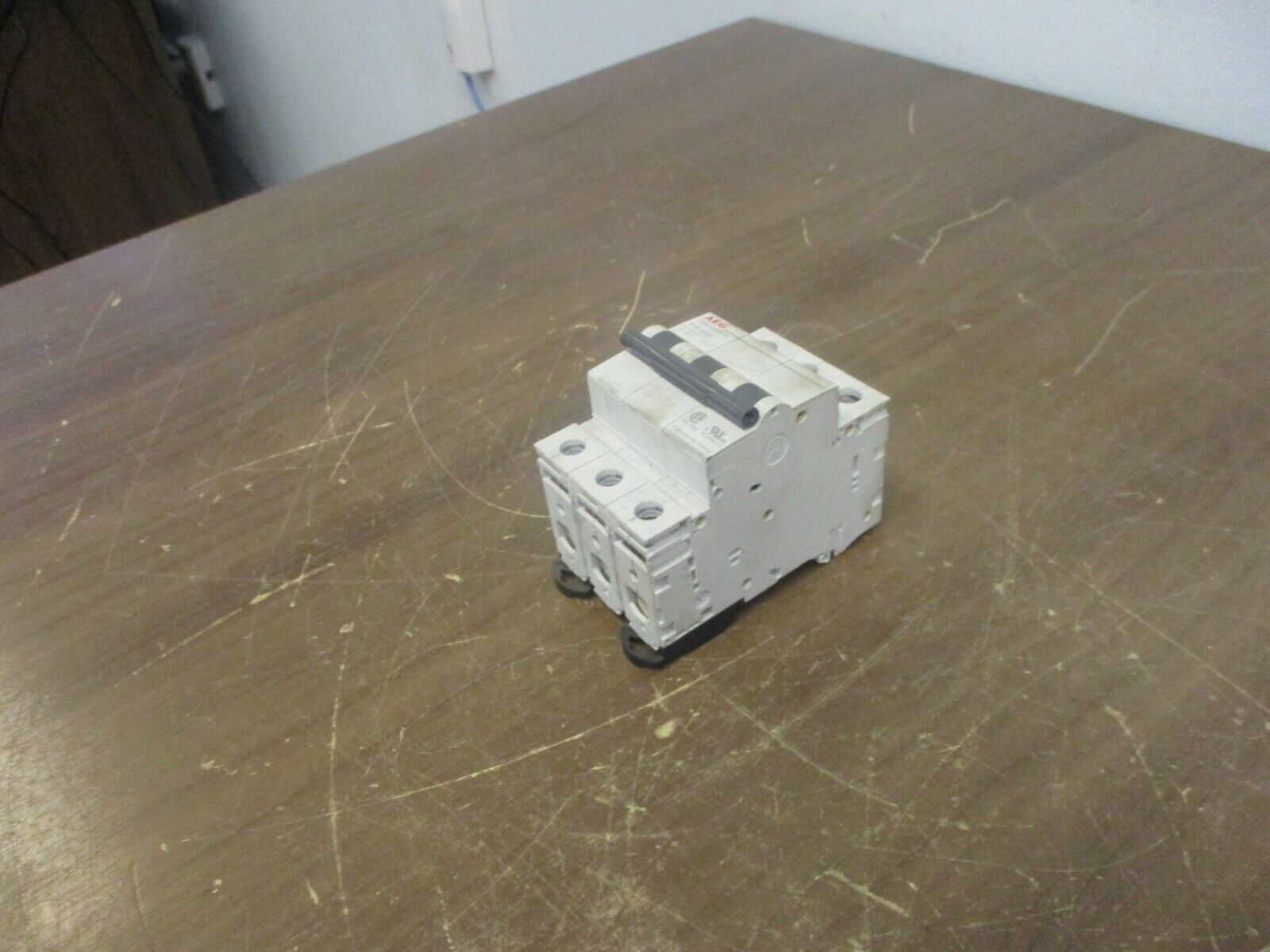 AEG Elfa Circuit Breaker E93S UL C15 15A 277/480V 3P Used