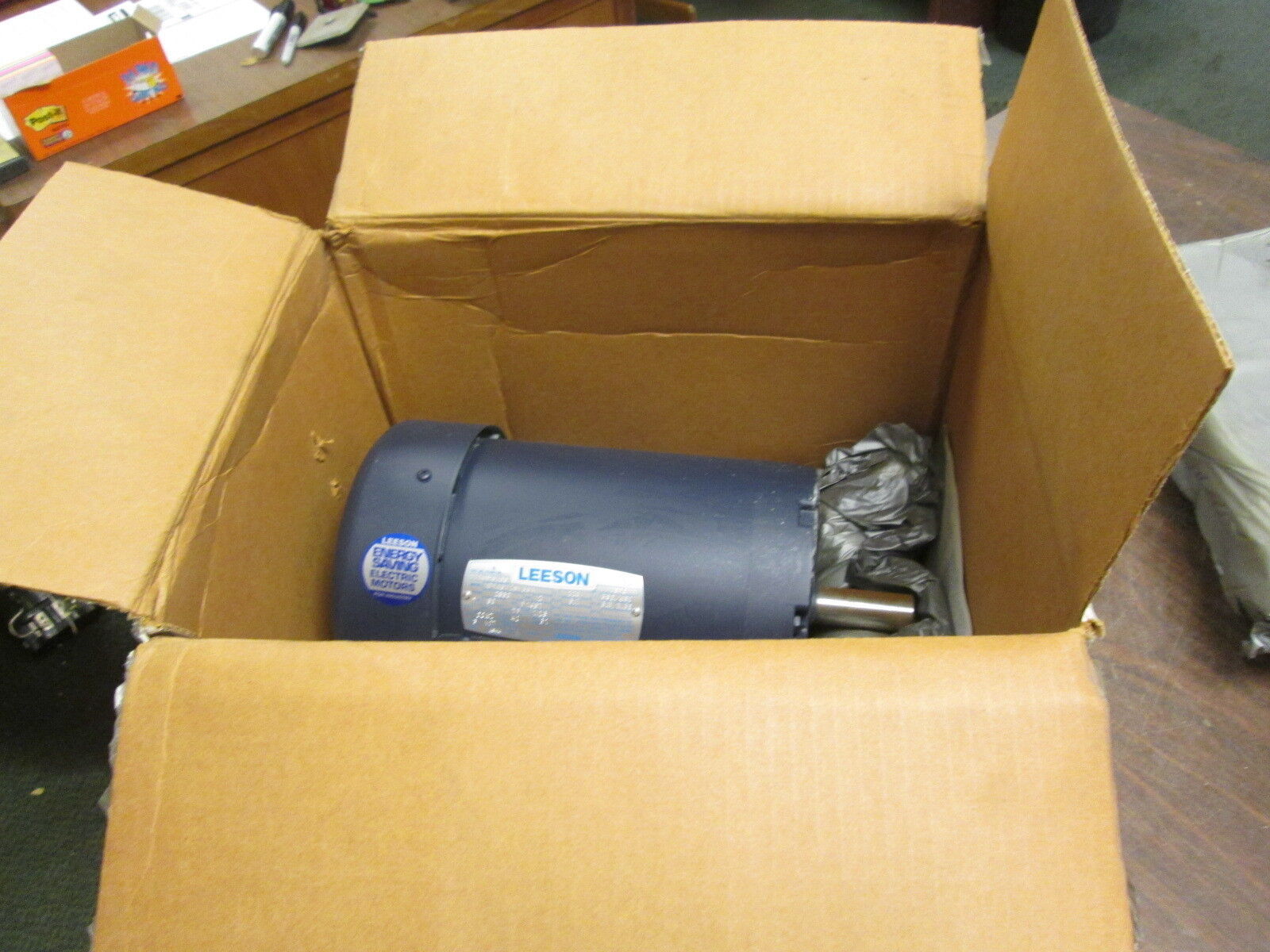 Leeson C145T28FB5A AC Motor 121094.00 2HP 2850RPM FR:F145T ENCL:TEFC New Surplus
