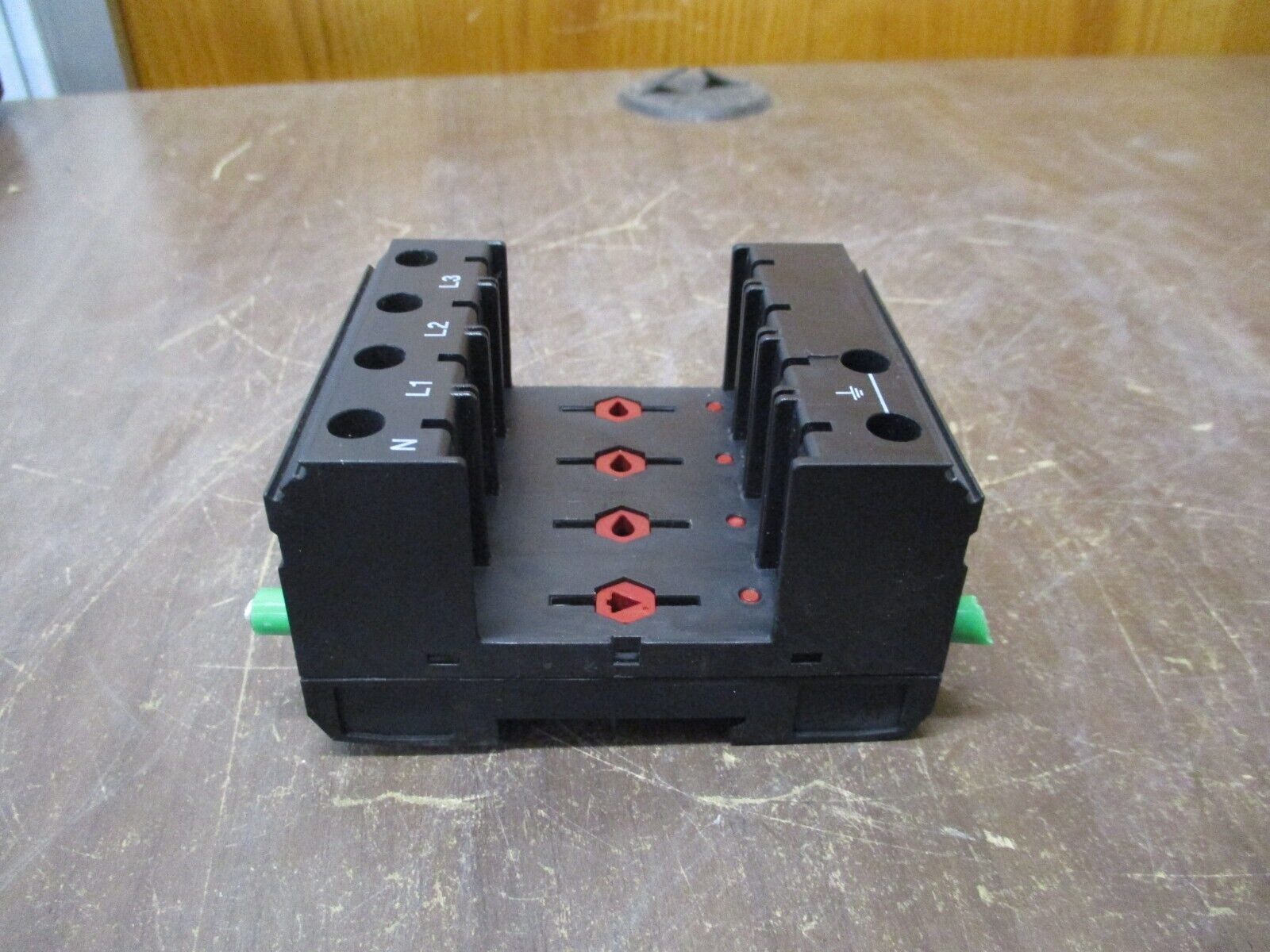 Phoenix Contact Surge Arrester Base VAL-MS 120/3+1/FM-UD Used