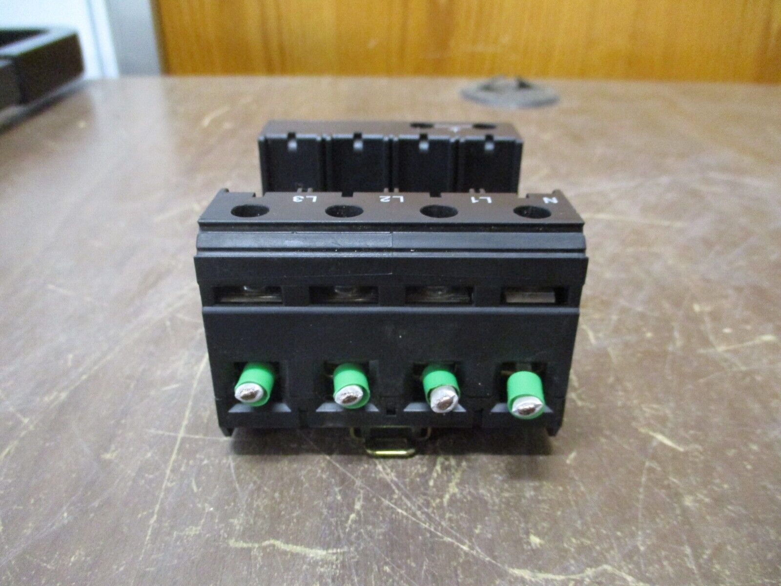 Phoenix Contact Surge Arrester Base VAL-MS 120/3+1/FM-UD Used