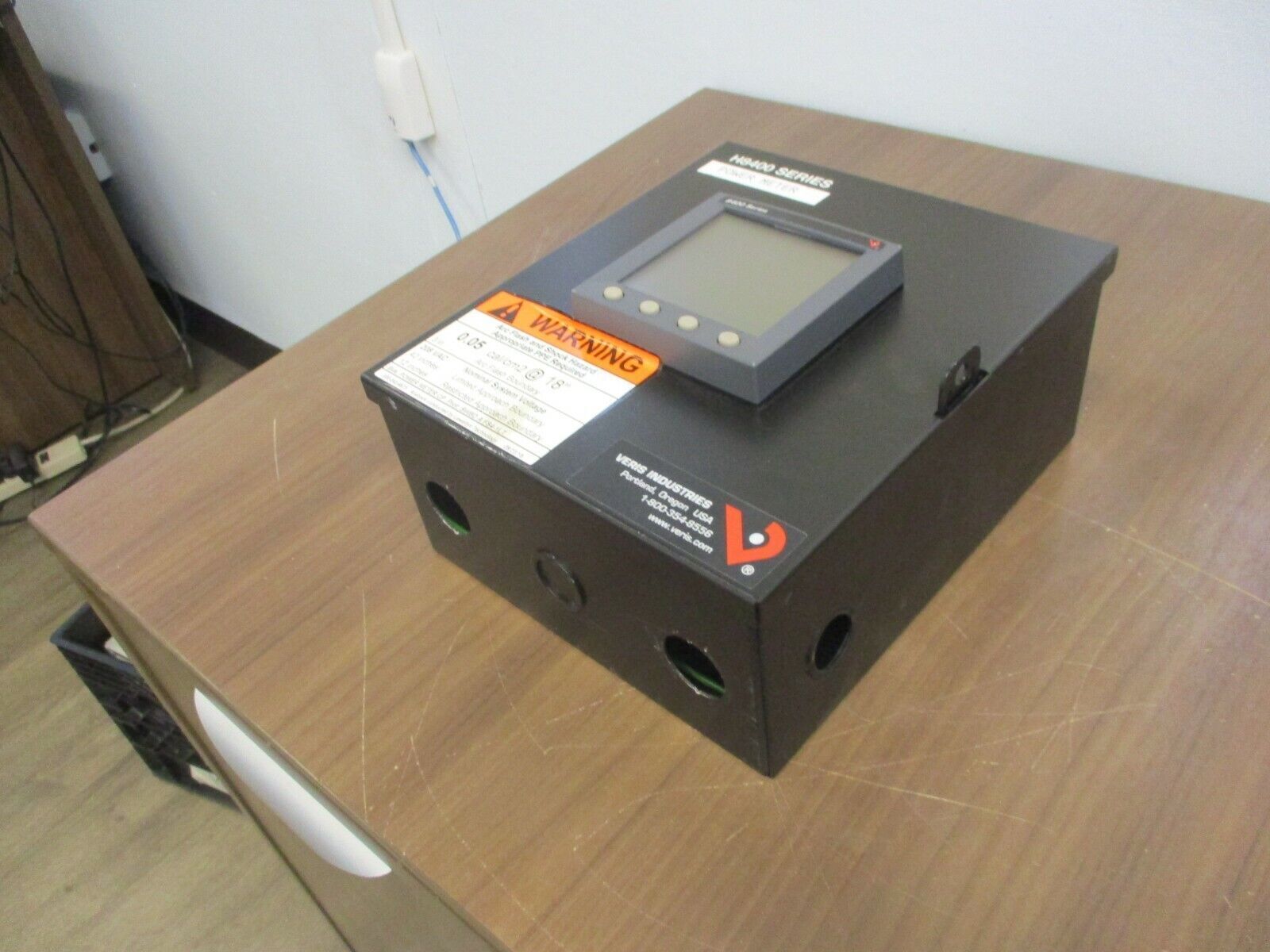 Veris H8400 Series Power Meter H8437VB System: 208VAC Used