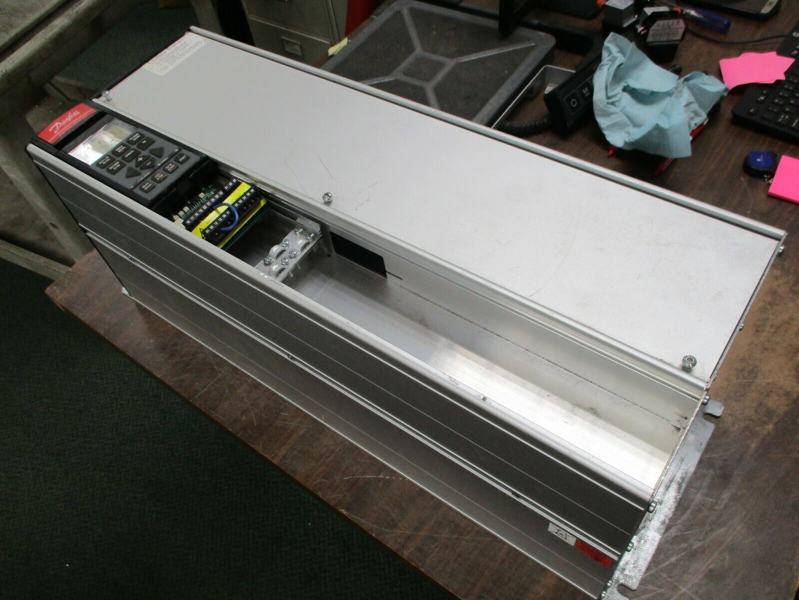 Danfoss VLT 6032 AC Drive 175Z7368 30HP *Missing Terminal Cover* Used