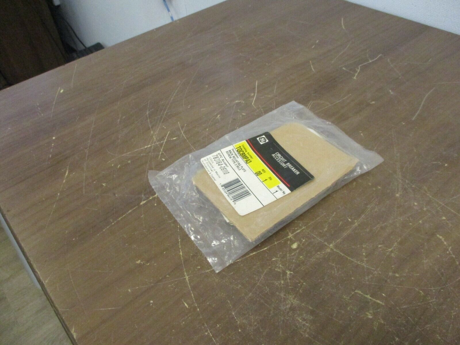 GE Circuit Breaker Back Mounting Plate TQCBMPA3 Rev 00 Screw Type 3P New Surplus