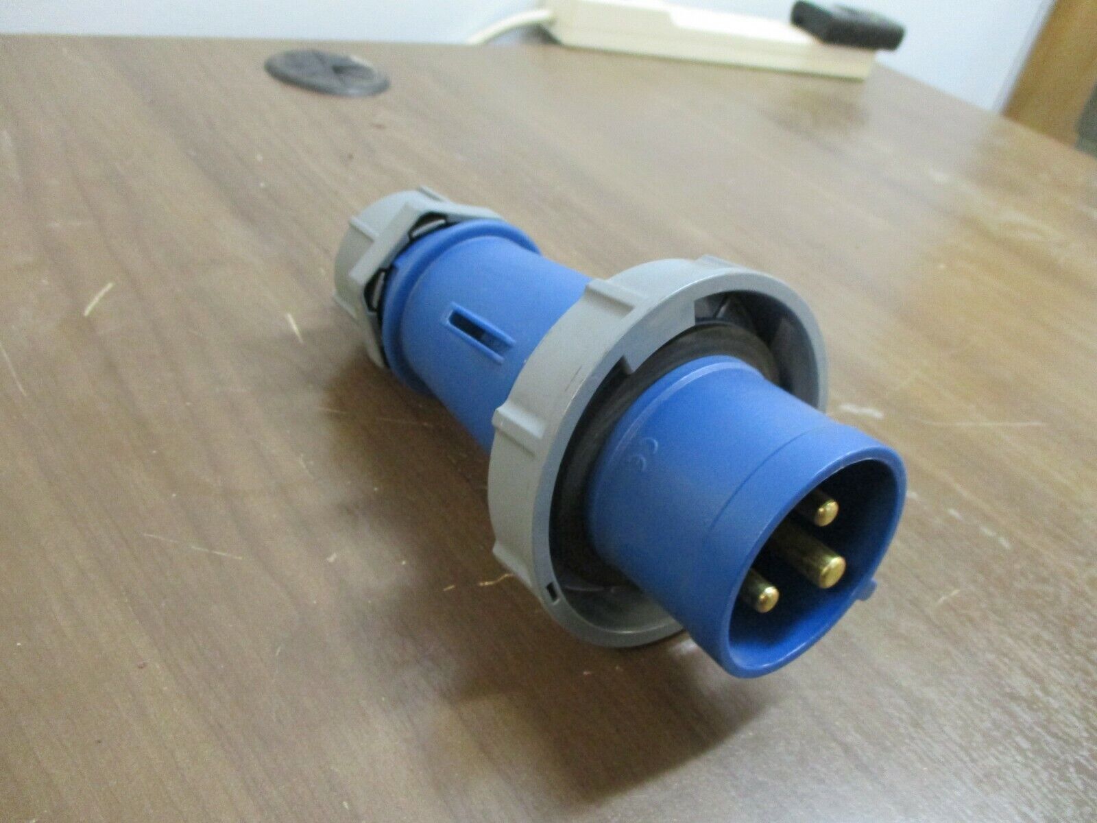 Mennekes Plug 290 32A 200-250V 2P+G Used