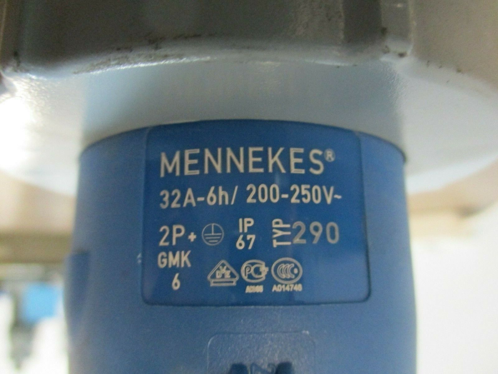 Mennekes Plug 290 32A 200-250V 2P+G Used