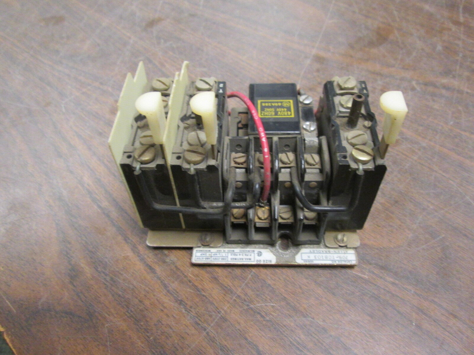 Allen-Bradley Size 00 Starter 709-T0B103 480V Coil Used