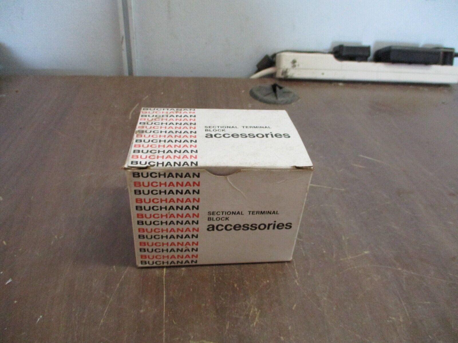 Burhanan Fuse/Switch Flat Base End Section 330 *Box of 7* New Surplus