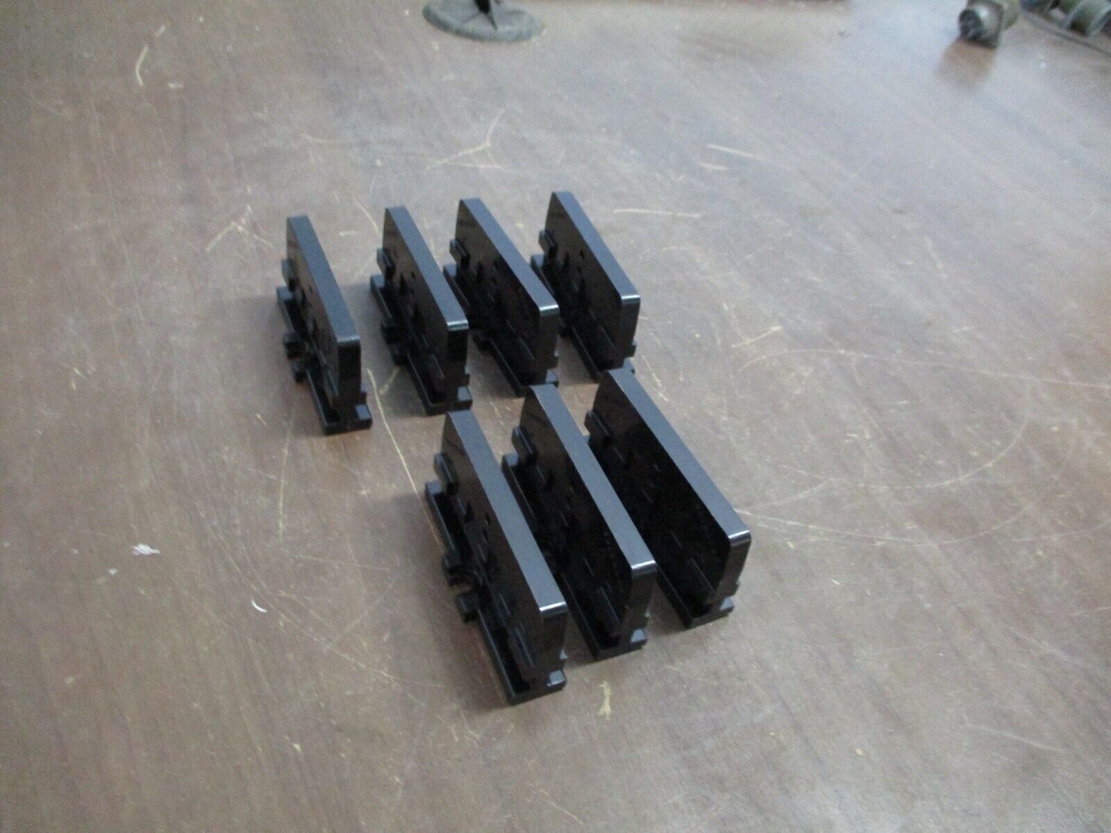 Burhanan Fuse/Switch Flat Base End Section 330 *Box of 7* New Surplus