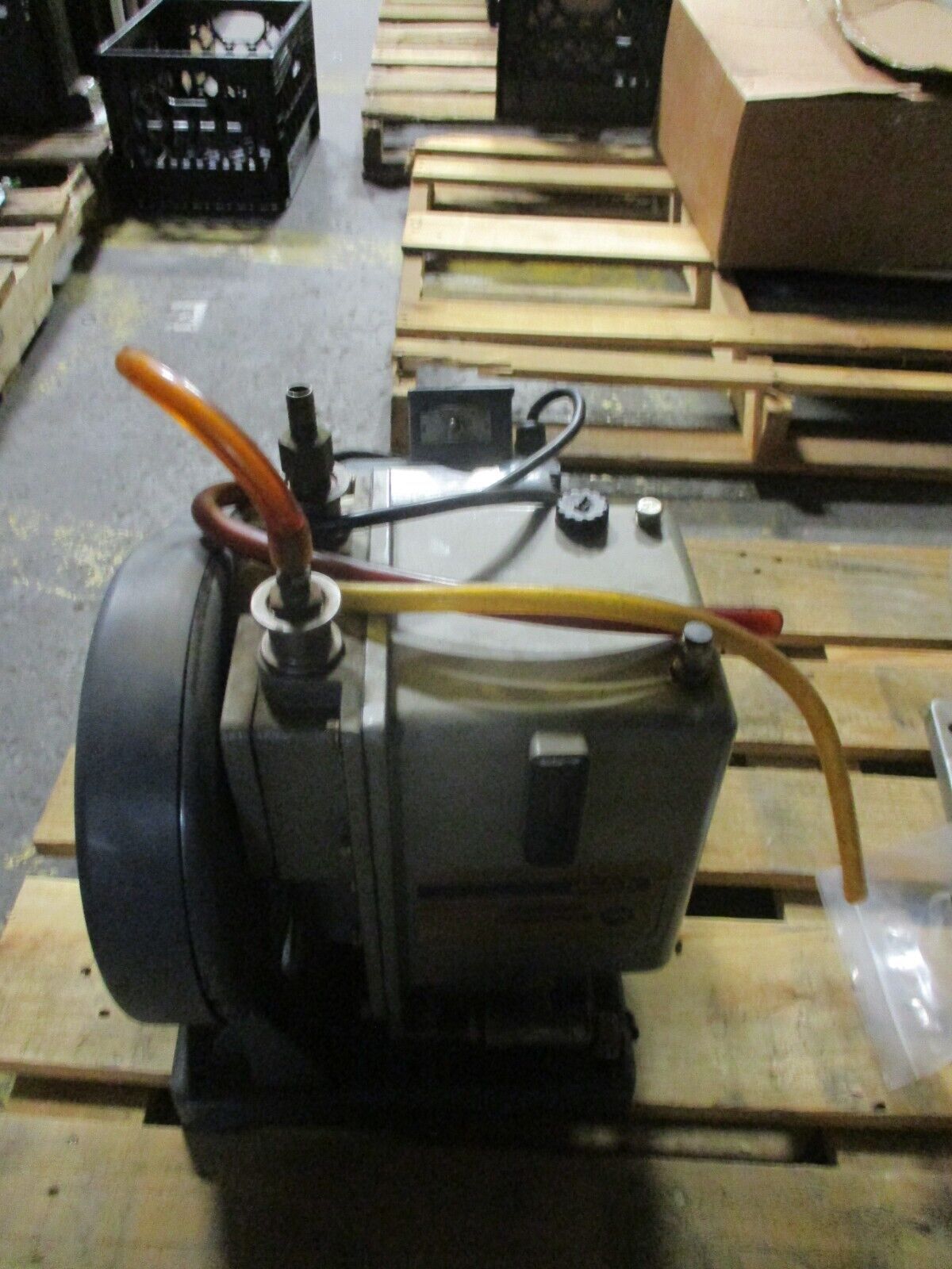 Welch Chemstar Vacum Pump 1402N 1/2HP 115/230V 60HZ 1Ph Used.