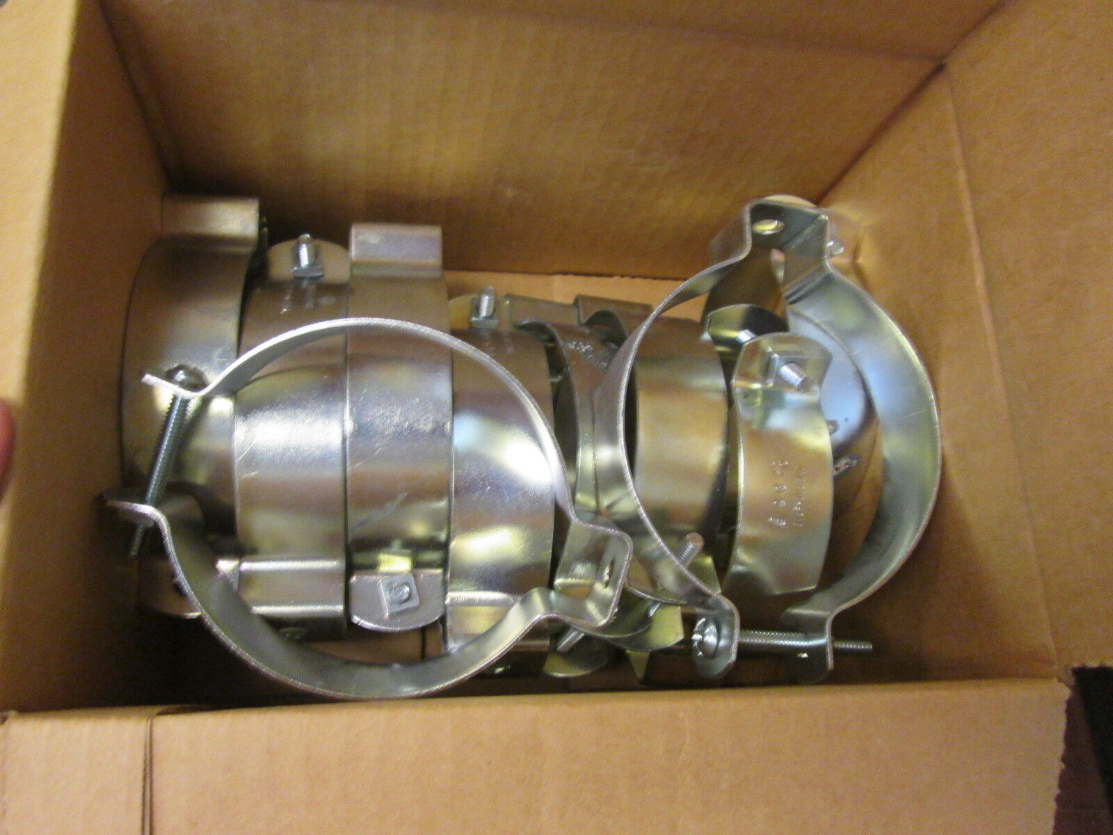 Bridgeport Conduit Hanger 2180 Size: 3 1/2" Trade Size: 8 EMT Conduit