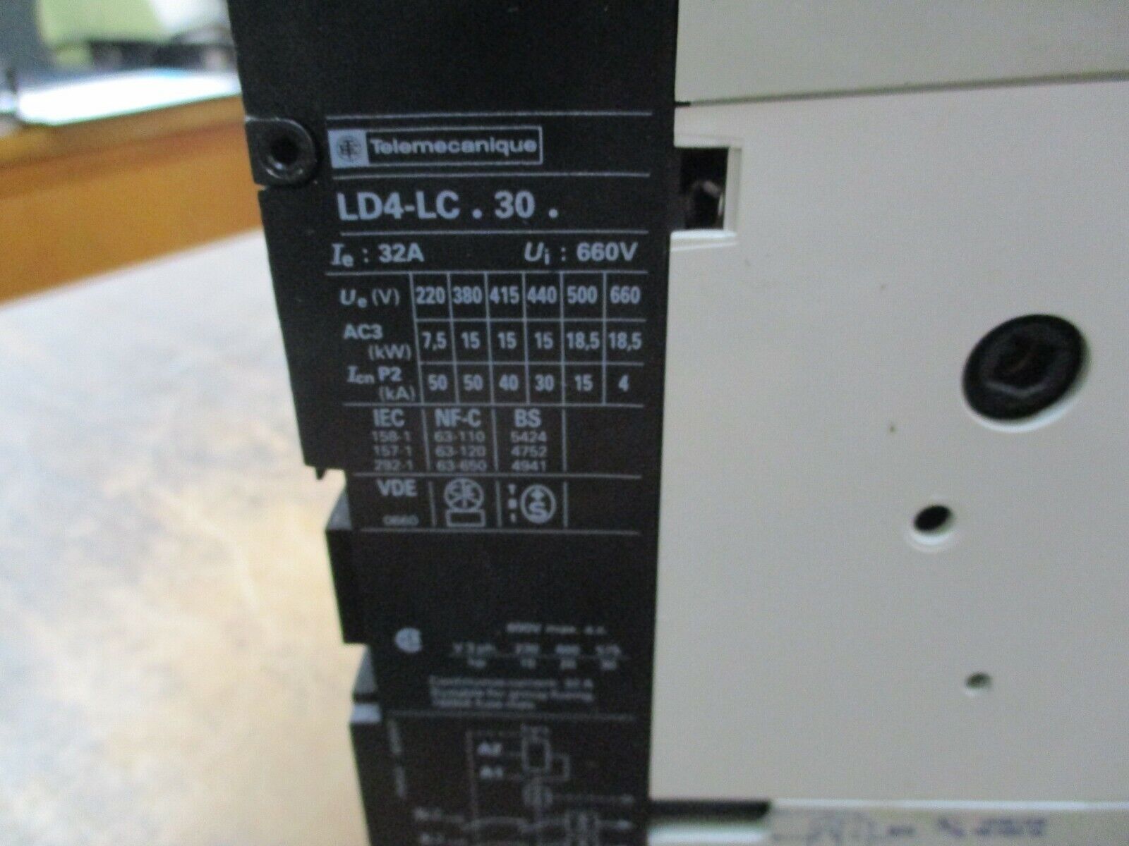 Telemecanique Integral 32 Combination Motor Starter LD4-LC.30./LB1-LC03M06 Used